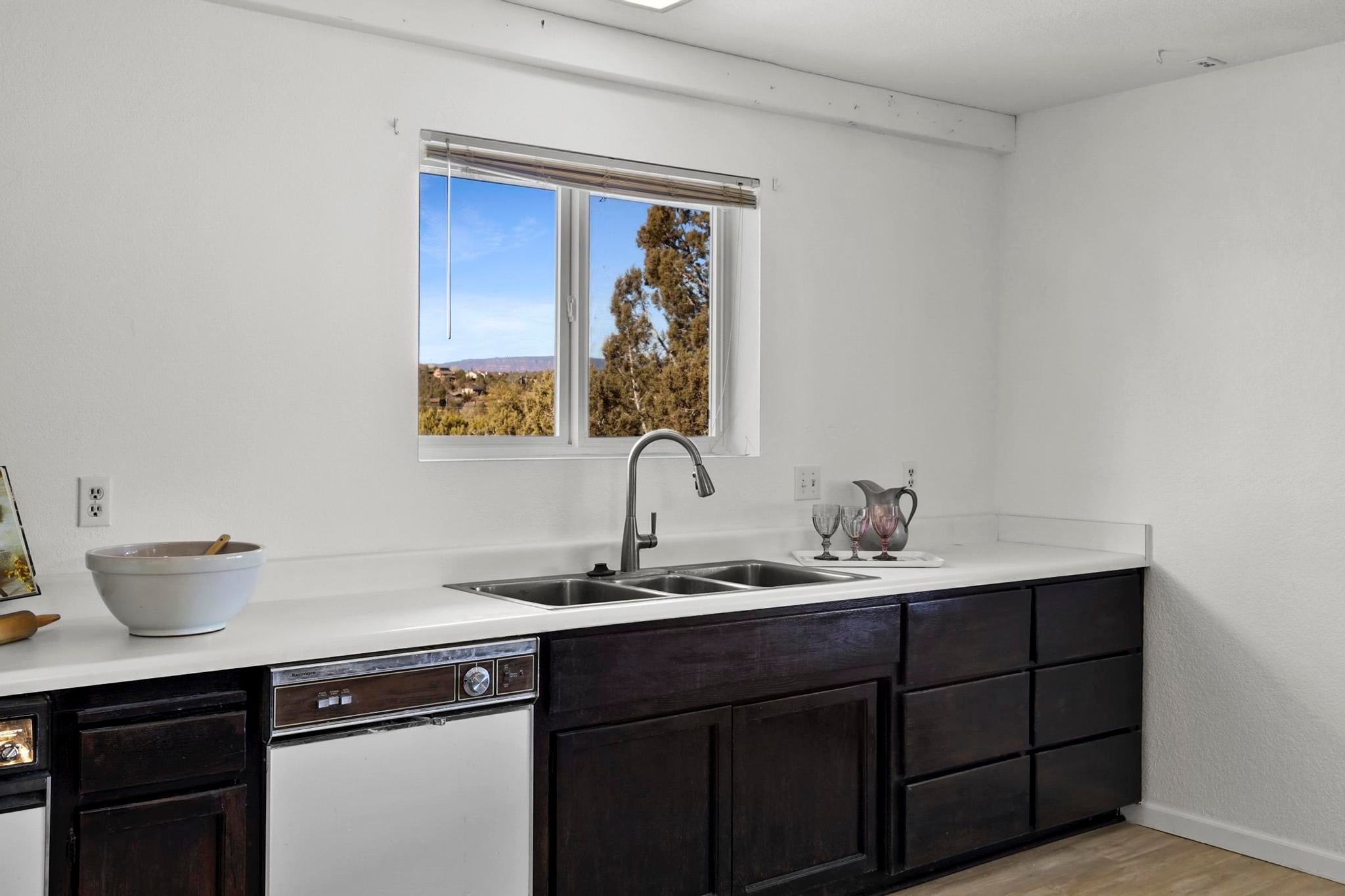 Payson, Arizona, 85541, United States, 2 Bedrooms Bedrooms, ,2 BathroomsBathrooms,Residential,For Sale,1691661