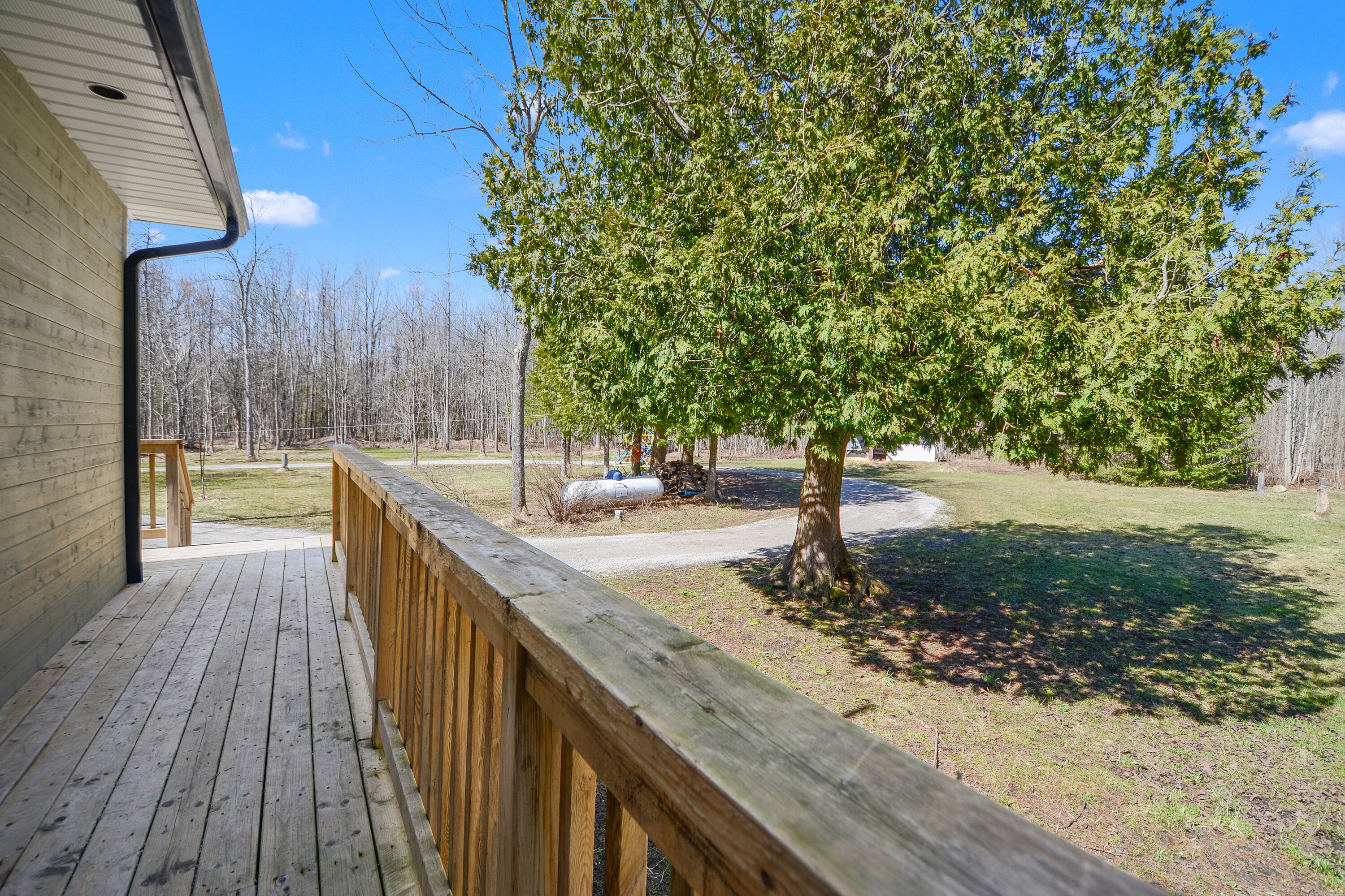  93 Pristine Acres of Privacy - 物件實景