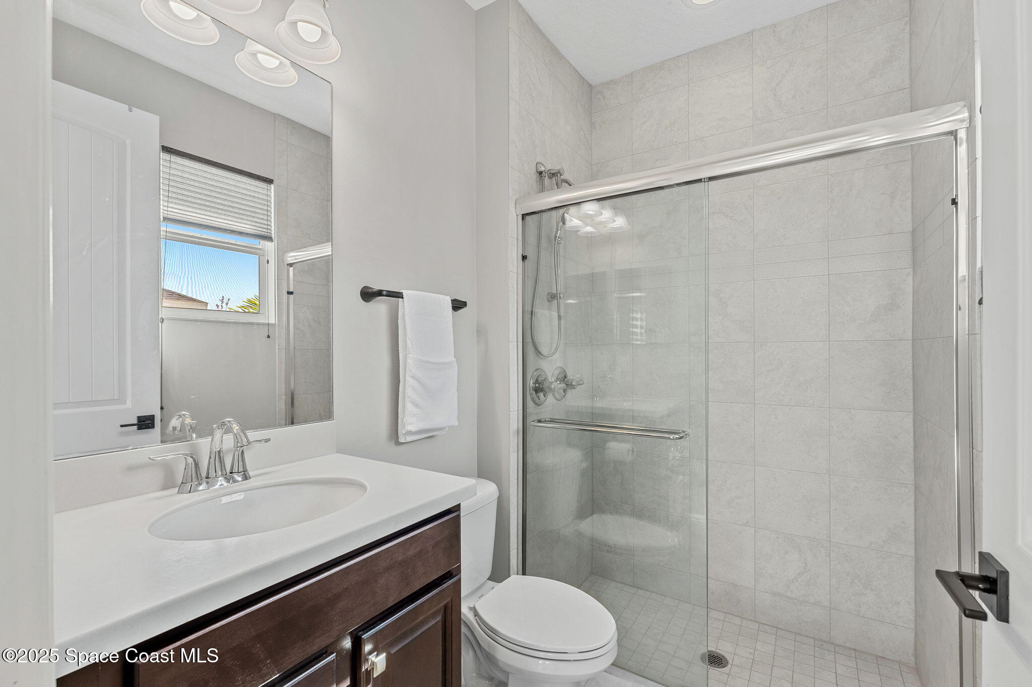 Melbourne, Florida, 32940, United States, 5 Bedrooms Bedrooms, ,6 BathroomsBathrooms,Residential,For Sale,2003365