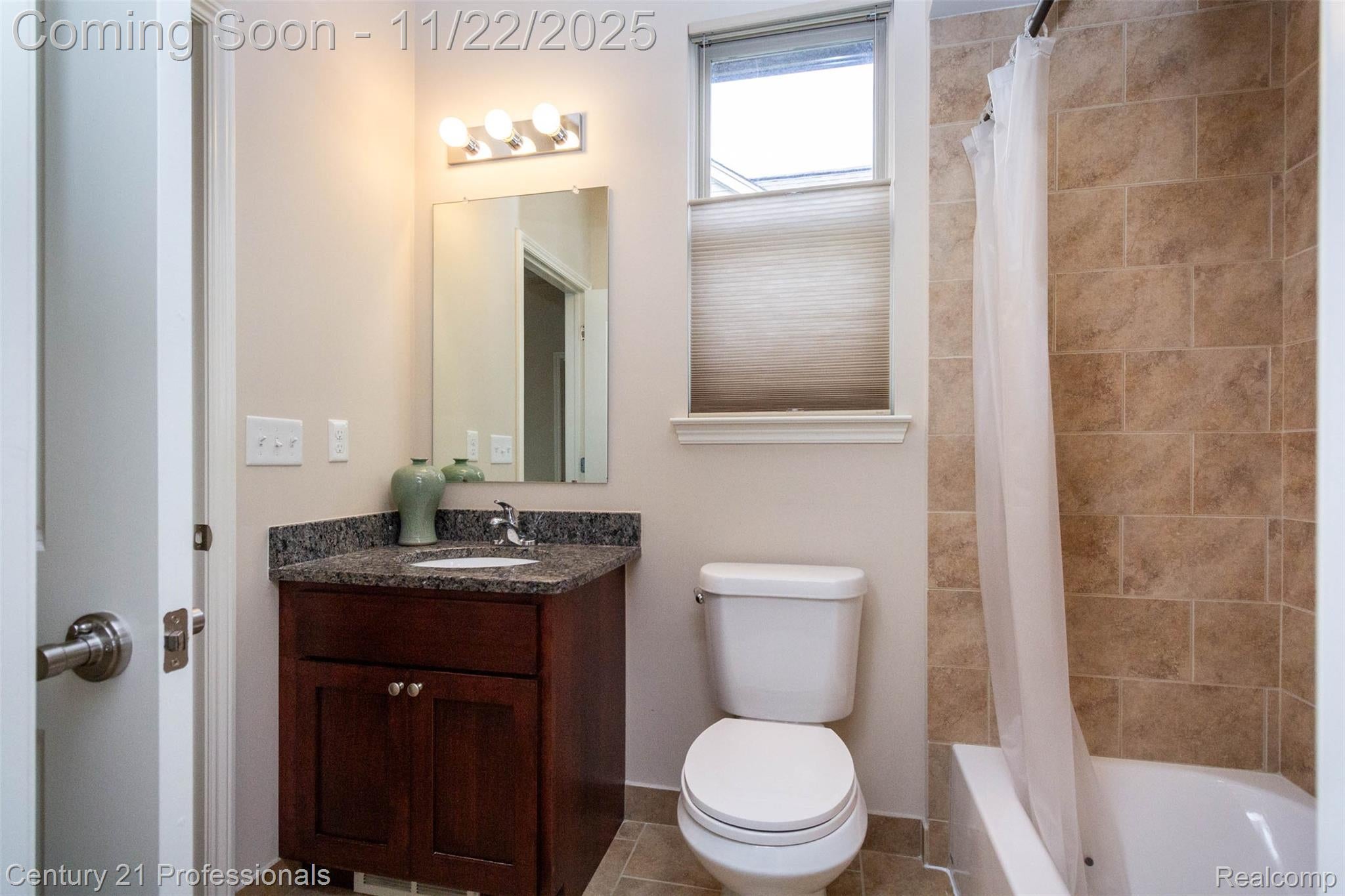 ClintonTownship, Michigan, 48038, United States, 3 Bedrooms Bedrooms, ,4 BathroomsBathrooms,Residential,For Sale,1994254