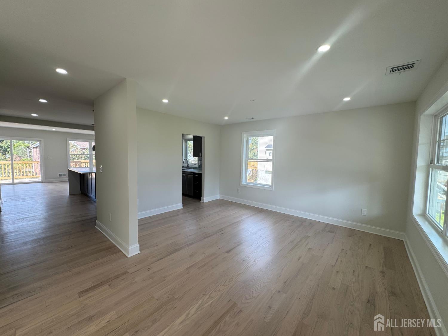 Sayreville, New Jersey, 08857, United States, 4 Bedrooms Bedrooms, ,3 BathroomsBathrooms,Residential,For Sale,1981963