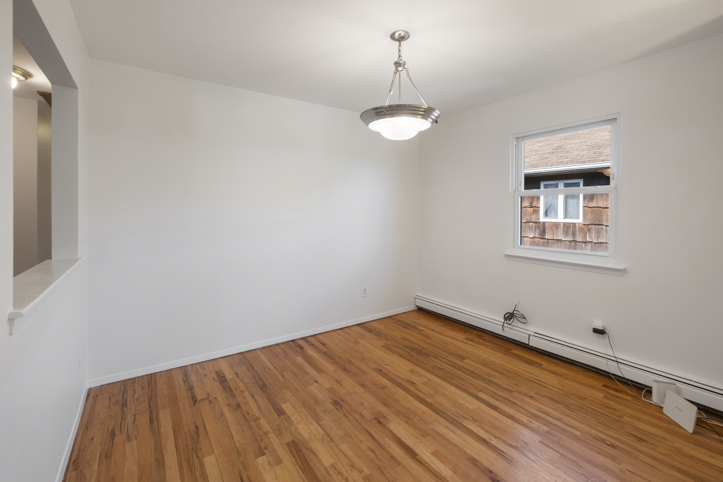 Floral Park, New York, 11001, United States, 5 Bedrooms Bedrooms, ,4 BathroomsBathrooms,Residential,For Sale,1980270