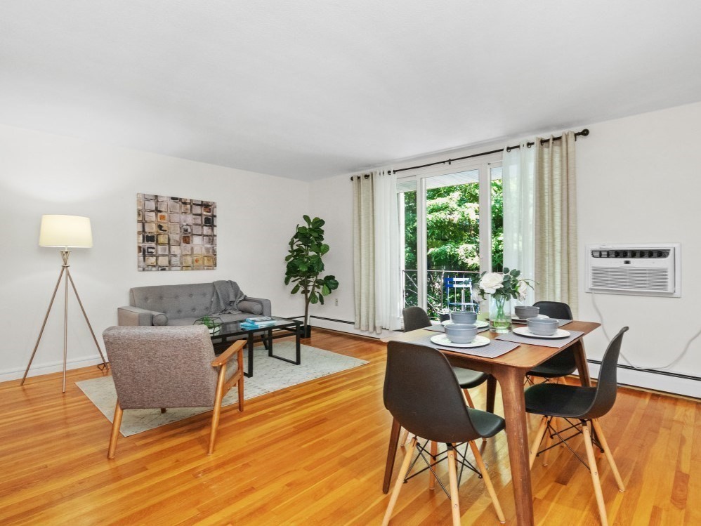 Brookline, Massachusetts, 02445, United States, 1 Bedroom Bedrooms, ,1 BathroomBathrooms,Residential,For Sale,1934572