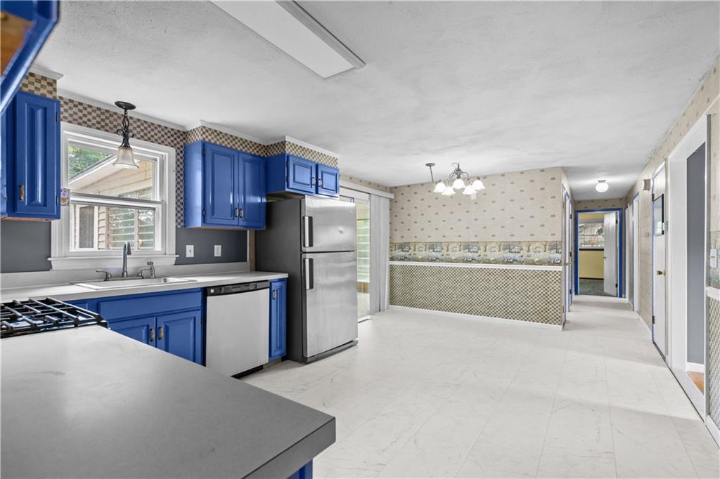 North Kingstown, Rhode Island, 02852, United States, 3 Bedrooms Bedrooms, ,2 BathroomsBathrooms,Residential,For Sale,1976998