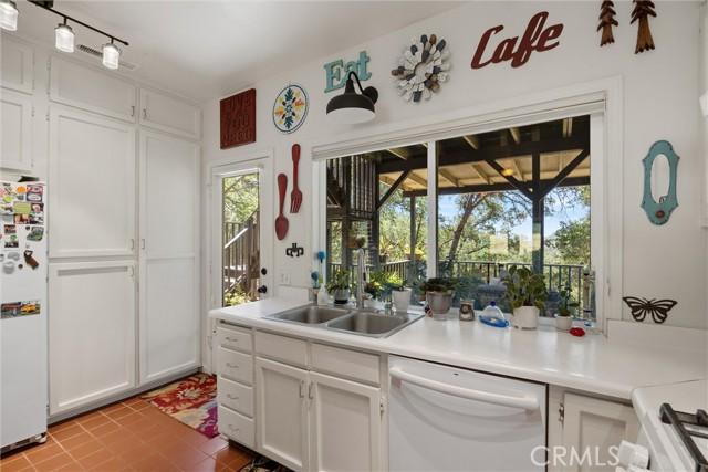 Chic, California, 95928, United States, 2 Bedrooms Bedrooms, ,2 BathroomsBathrooms,Residential,For Sale,2049123