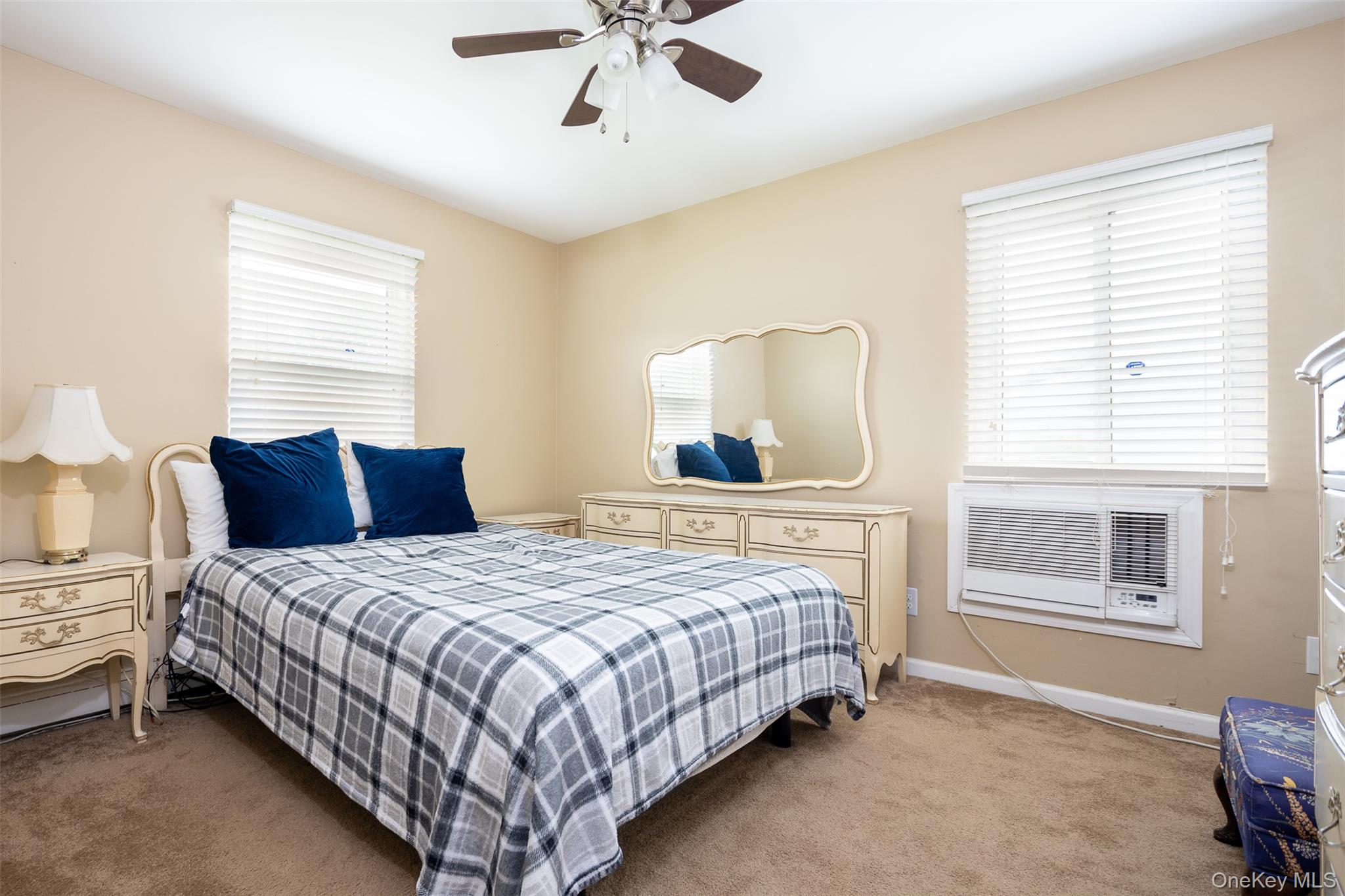 Port Jefferson Station, New York, 11776, United States, 3 Bedrooms Bedrooms, ,2 BathroomsBathrooms,Residential,For Sale,1938737