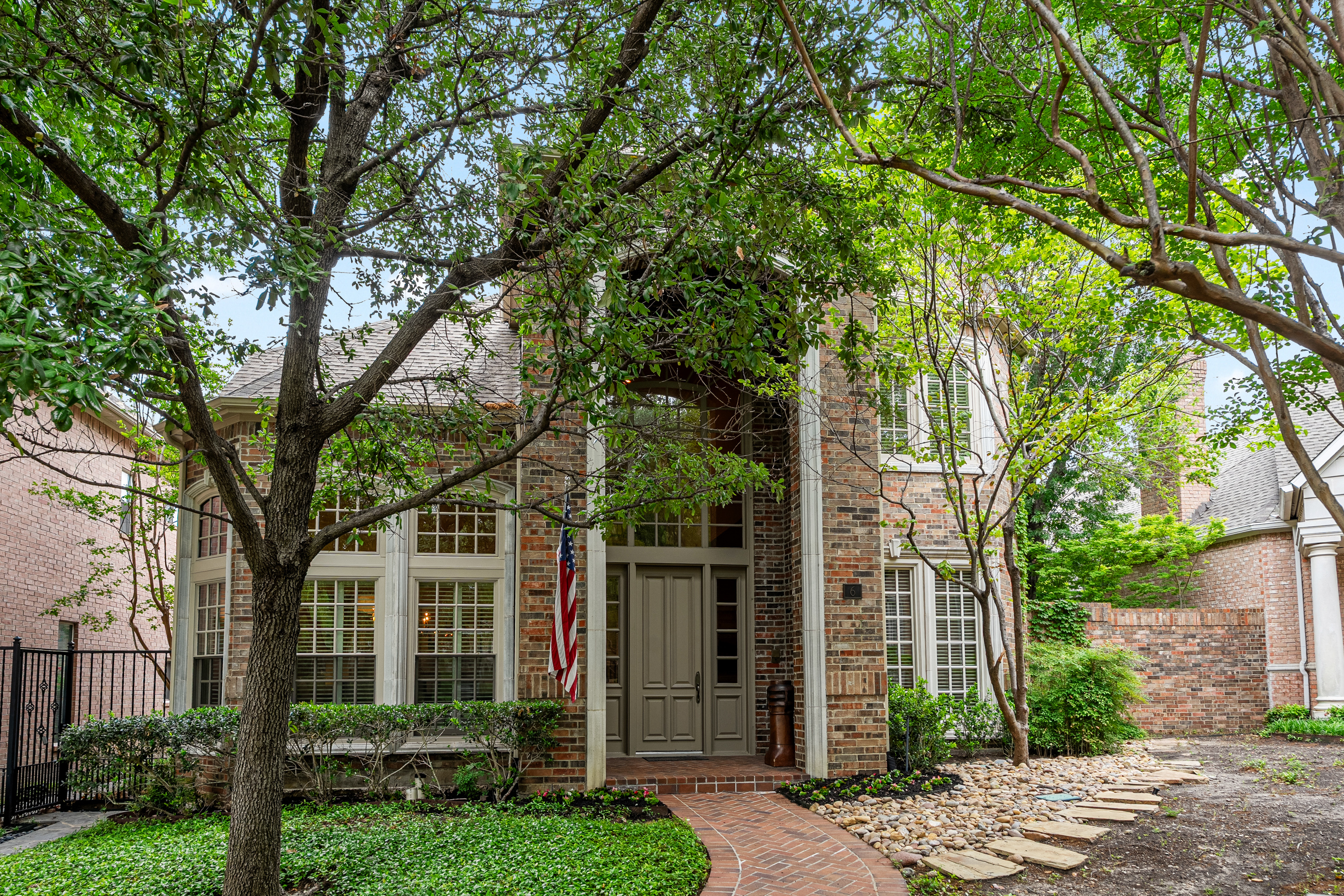  Extraordinary Living Awaits You in Glen Lakes - 物件實景