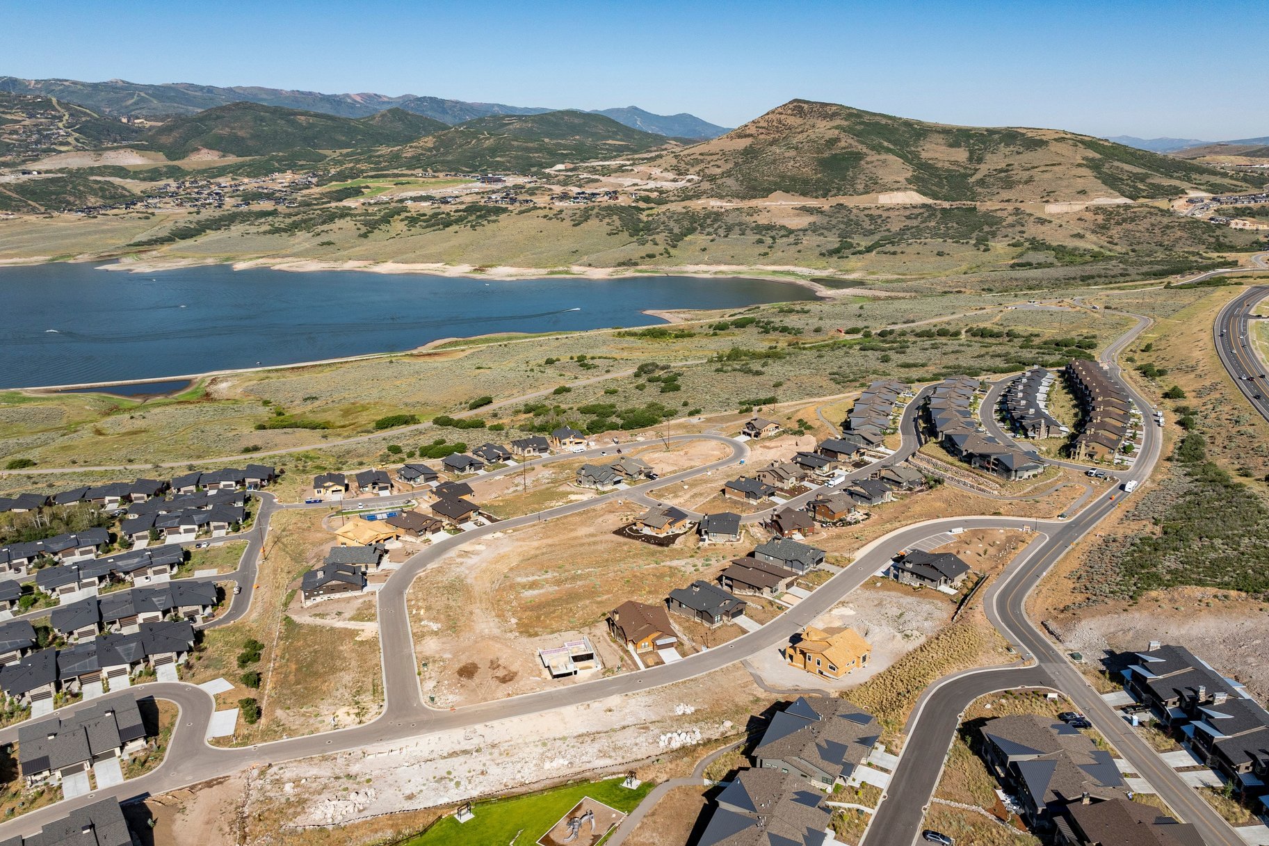  Expansive View Lot Within Lakeview Estates - 物件實景
