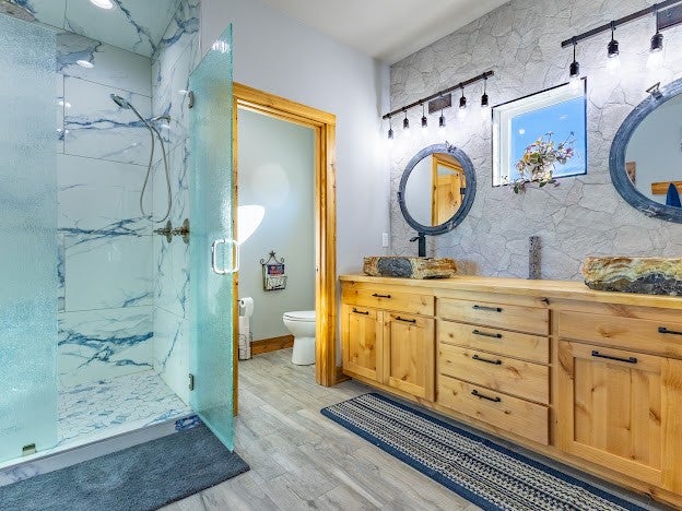 Possum Kingdom Lake, Texas, 76450, United States, 3 Bedrooms Bedrooms, ,4 BathroomsBathrooms,Residential,For Sale,2008180