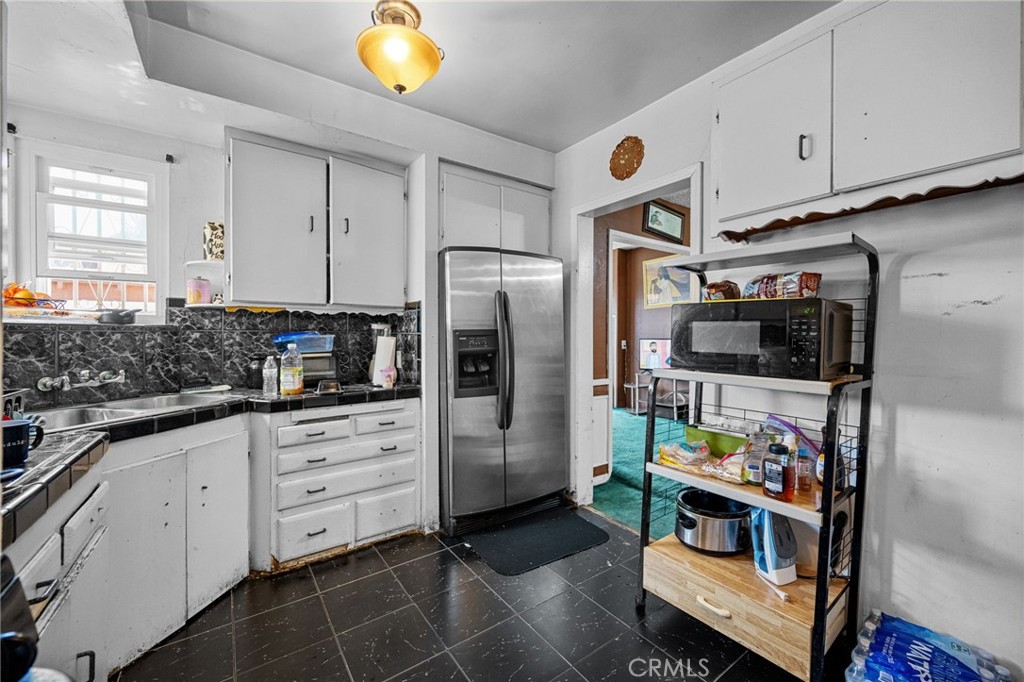 Los Angeles, California, 90044, United States, 3 Bedrooms Bedrooms, ,1 BathroomBathrooms,Residential,For Sale,1937466