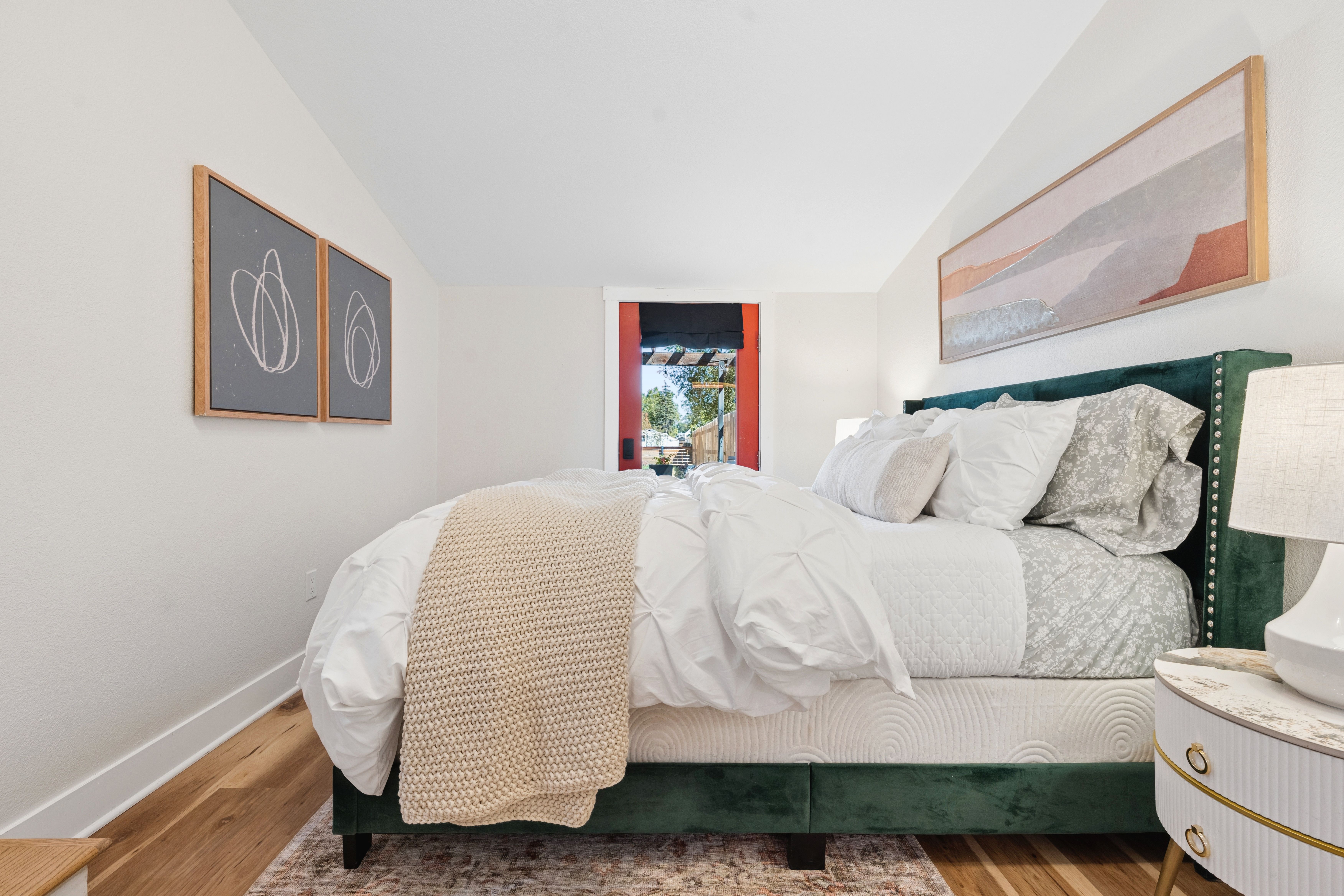  Stylish And Remarkably Versatile Remodeled Mid-Mod Residence - 物件實景