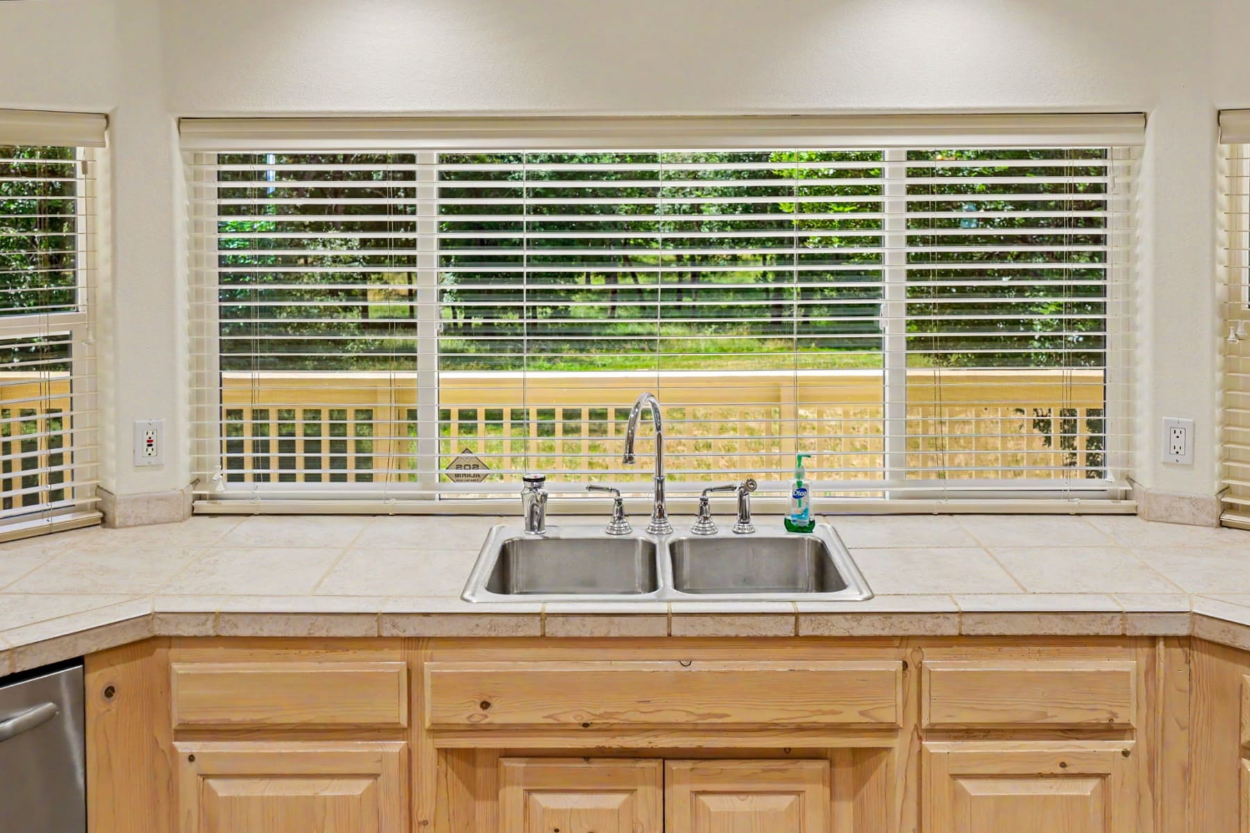  7833 Lower River Road Grants Pass, OR 97526 - 物件實景