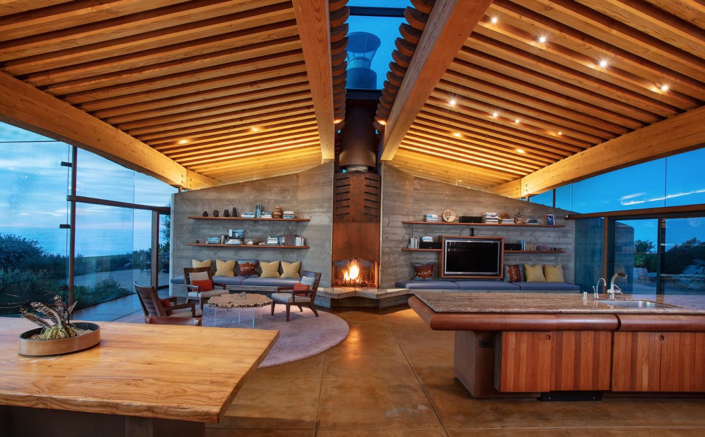 Big Sur, California, 93920, United States, 4 Bedrooms Bedrooms, ,4 BathroomsBathrooms,Residential,For Sale,1875894