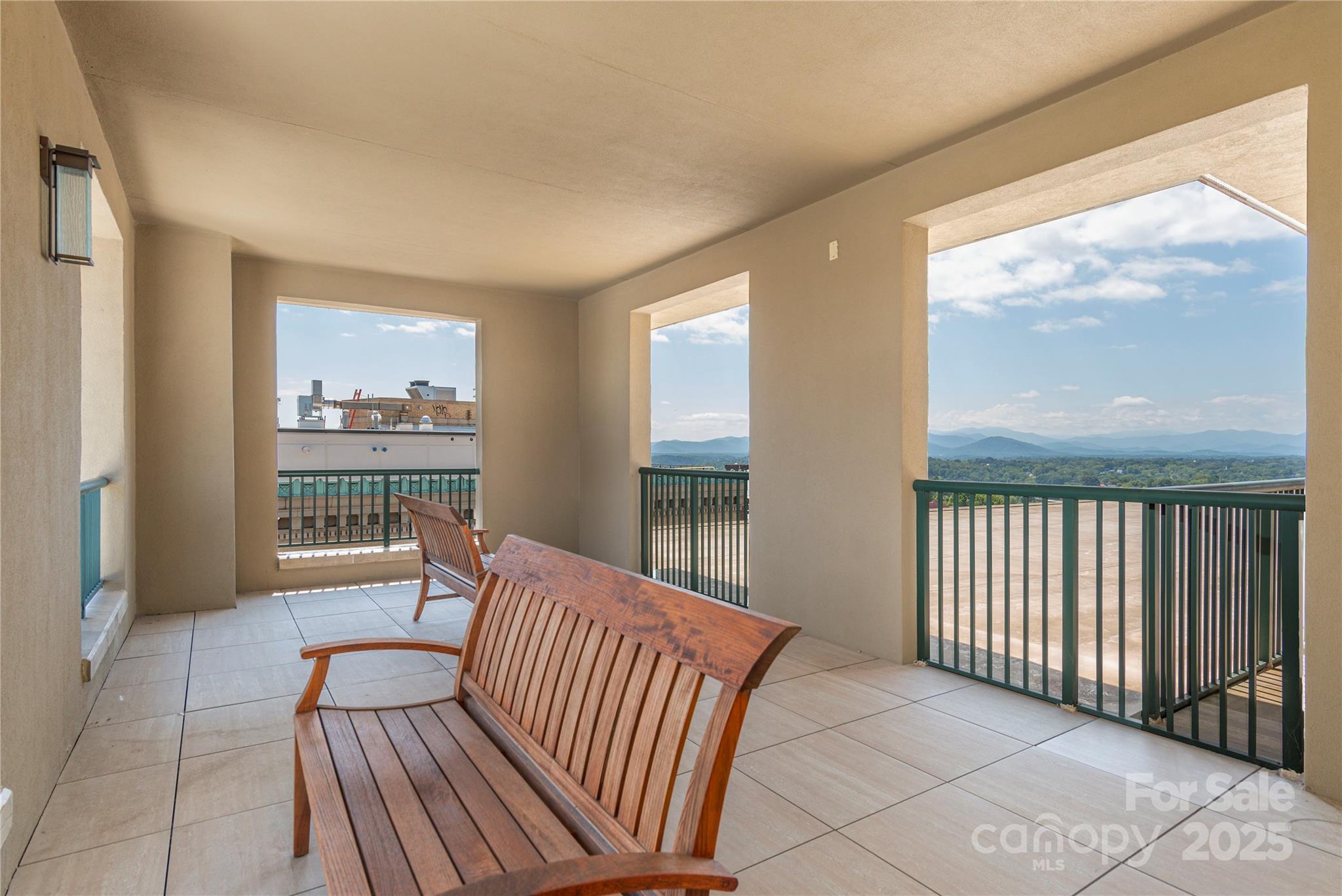 Asheville, North Carolina, 28801, United States, 2 Bedrooms Bedrooms, ,2 BathroomsBathrooms,Residential,For Sale,1827060