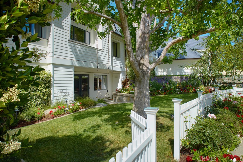 Newport Beach, California, 92660, United States, 5 Bedrooms Bedrooms, ,7 BathroomsBathrooms,Residential,For Sale,1847350