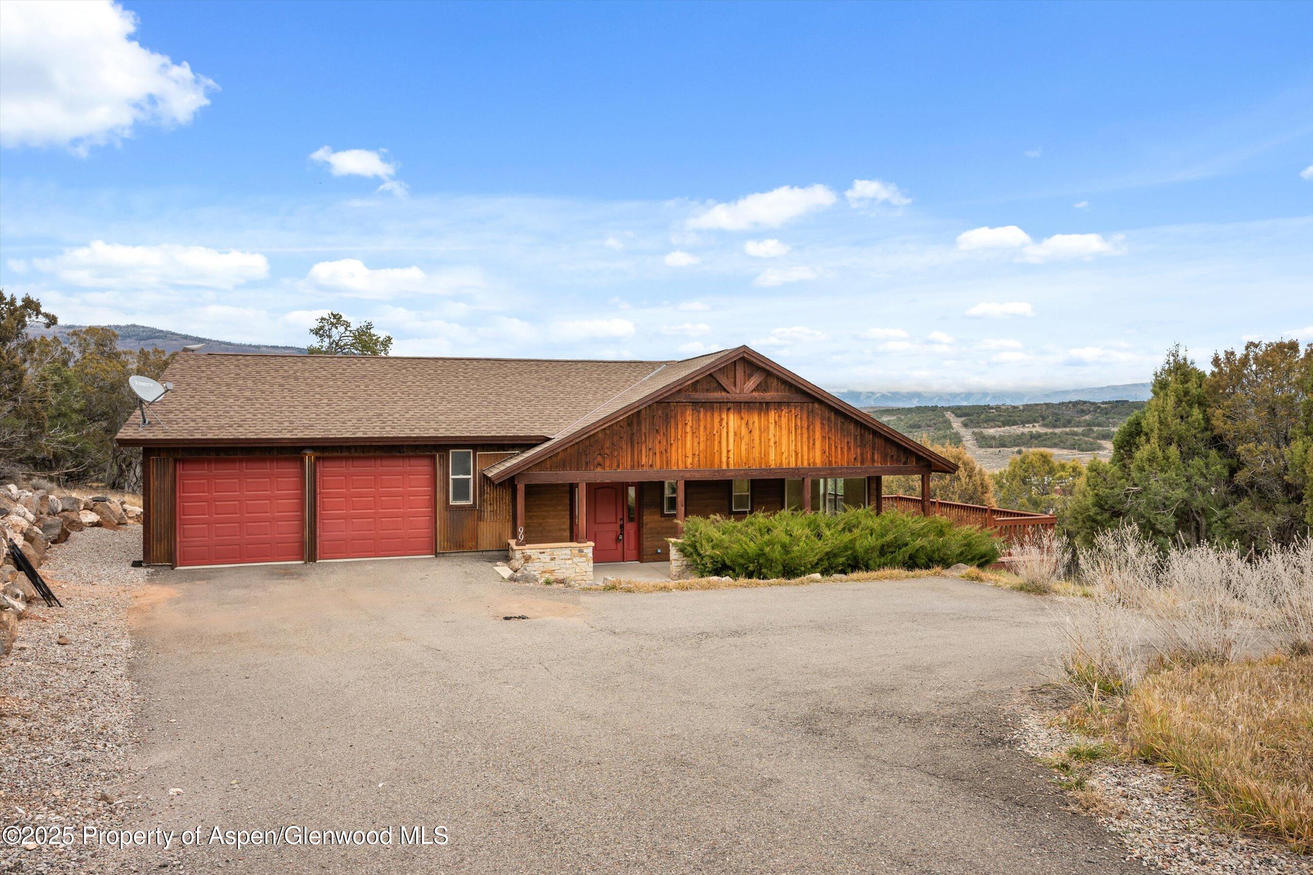 Glenwood Springs, Colorado, 81601, United States, 4 Bedrooms Bedrooms, ,3 BathroomsBathrooms,Residential,For Sale,2000714