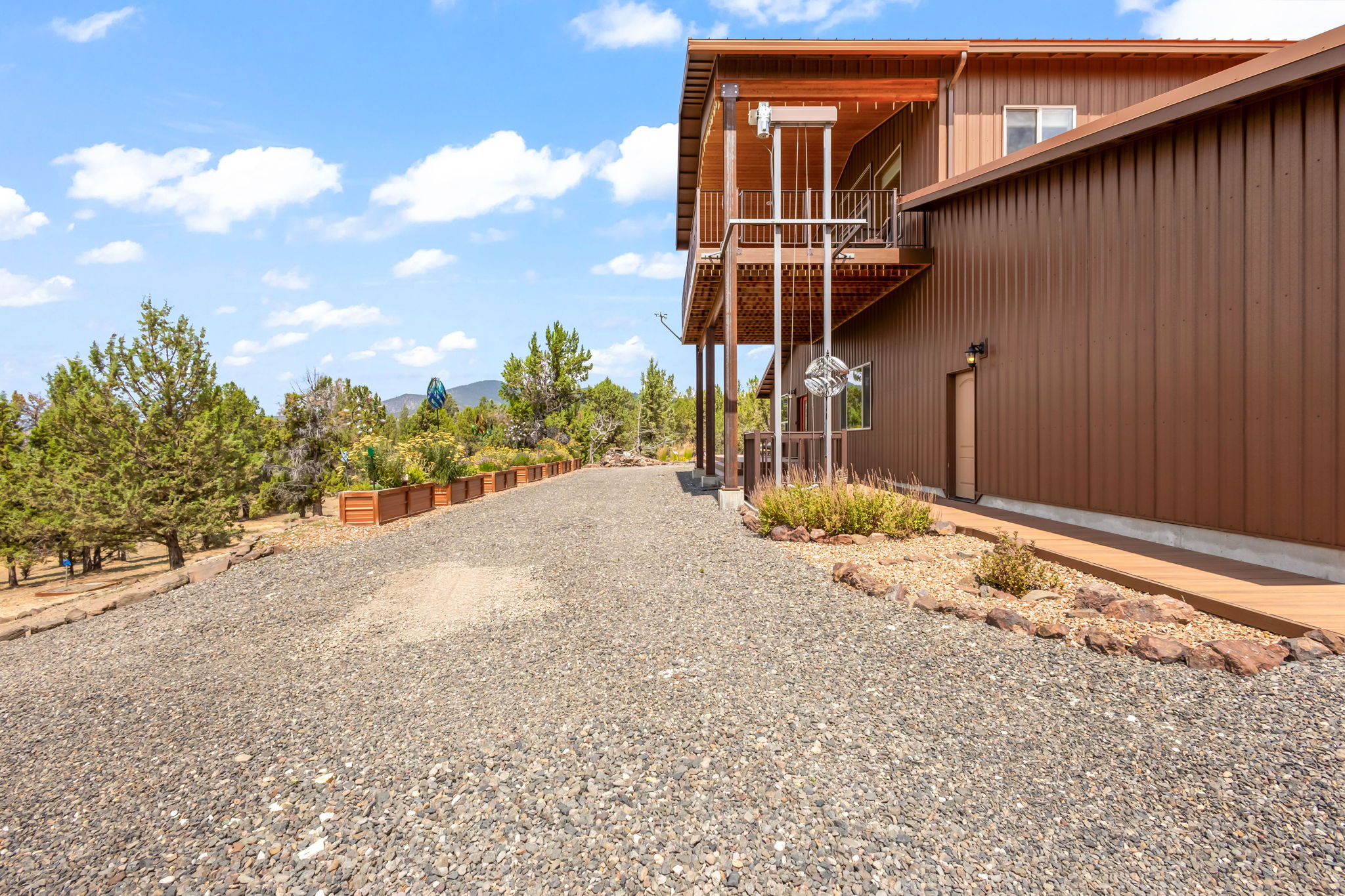 Prineville, Oregon, 97754, United States, 3 Bedrooms Bedrooms, ,4 BathroomsBathrooms,Residential,For Sale,1942116
