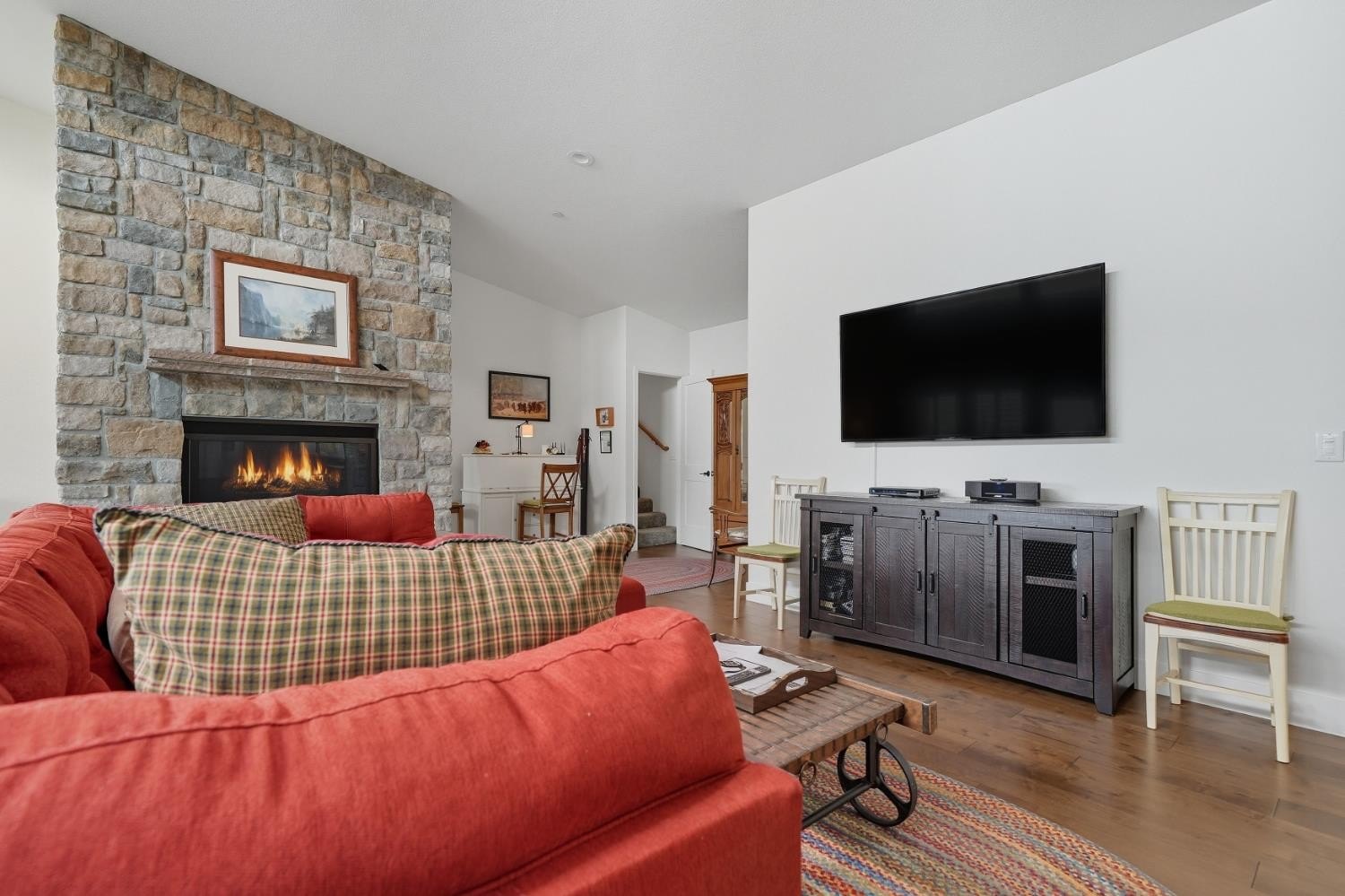 Mountain Ranch, California, 95246, United States, 4 Bedrooms Bedrooms, ,3 BathroomsBathrooms,Residential,For Sale,1976559