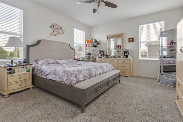 Huntley, Illinois, 60142, United States, 4 Bedrooms Bedrooms, ,2 BathroomsBathrooms,Residential,For Sale,1975565