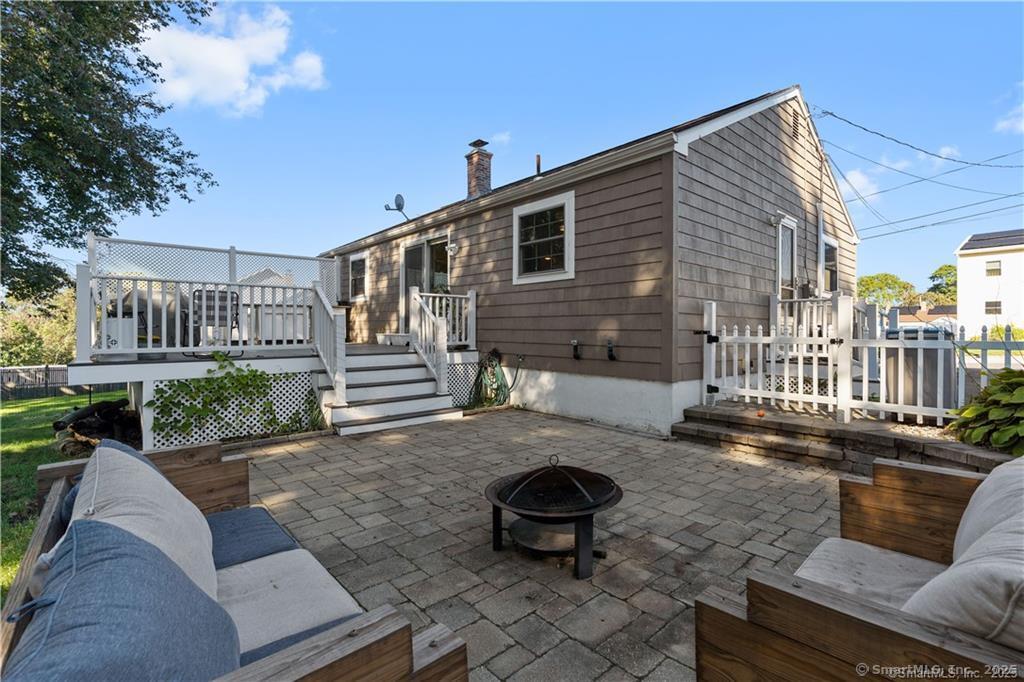 New London, Connecticut, 06320, United States, 2 Bedrooms Bedrooms, ,2 BathroomsBathrooms,Residential,For Sale,1895689