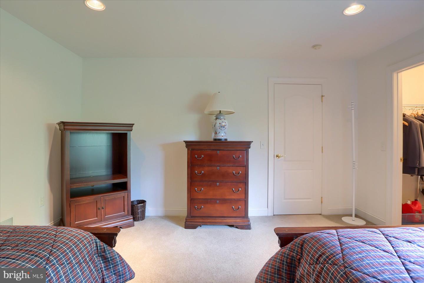 Lemoyne, Pennsylvania, 17043, United States, 5 Bedrooms Bedrooms, ,5 BathroomsBathrooms,Residential,For Sale,1942192