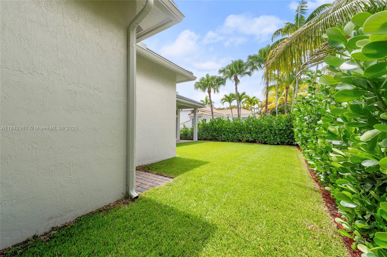 Weston, Florida, 33327, United States, 4 Bedrooms Bedrooms, ,4 BathroomsBathrooms,Residential,For Sale,1900918
