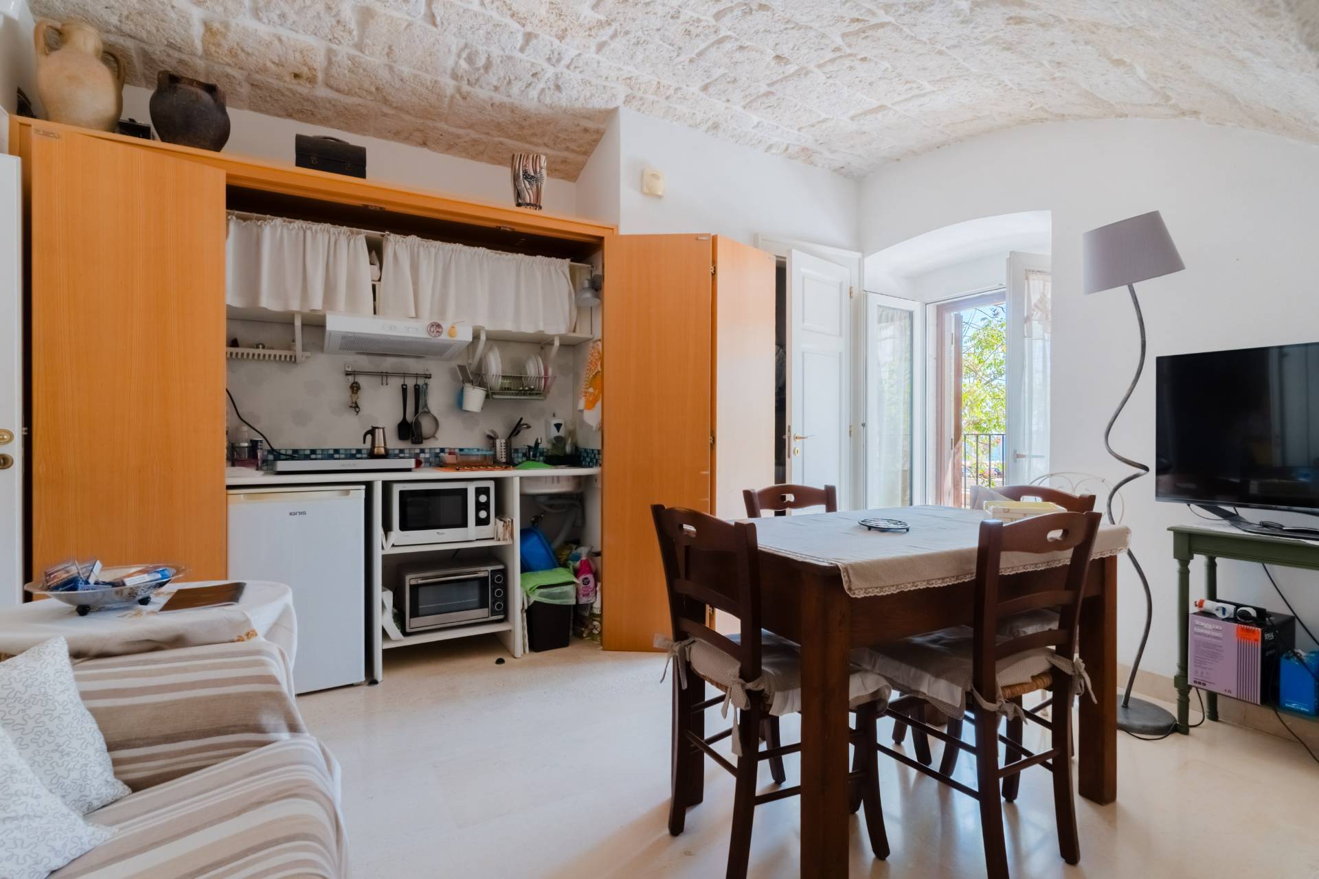Mola di Bari, Bari, 70042, IT, 4 Bedrooms Bedrooms, ,5 BathroomsBathrooms,Residential,For Sale,1847182