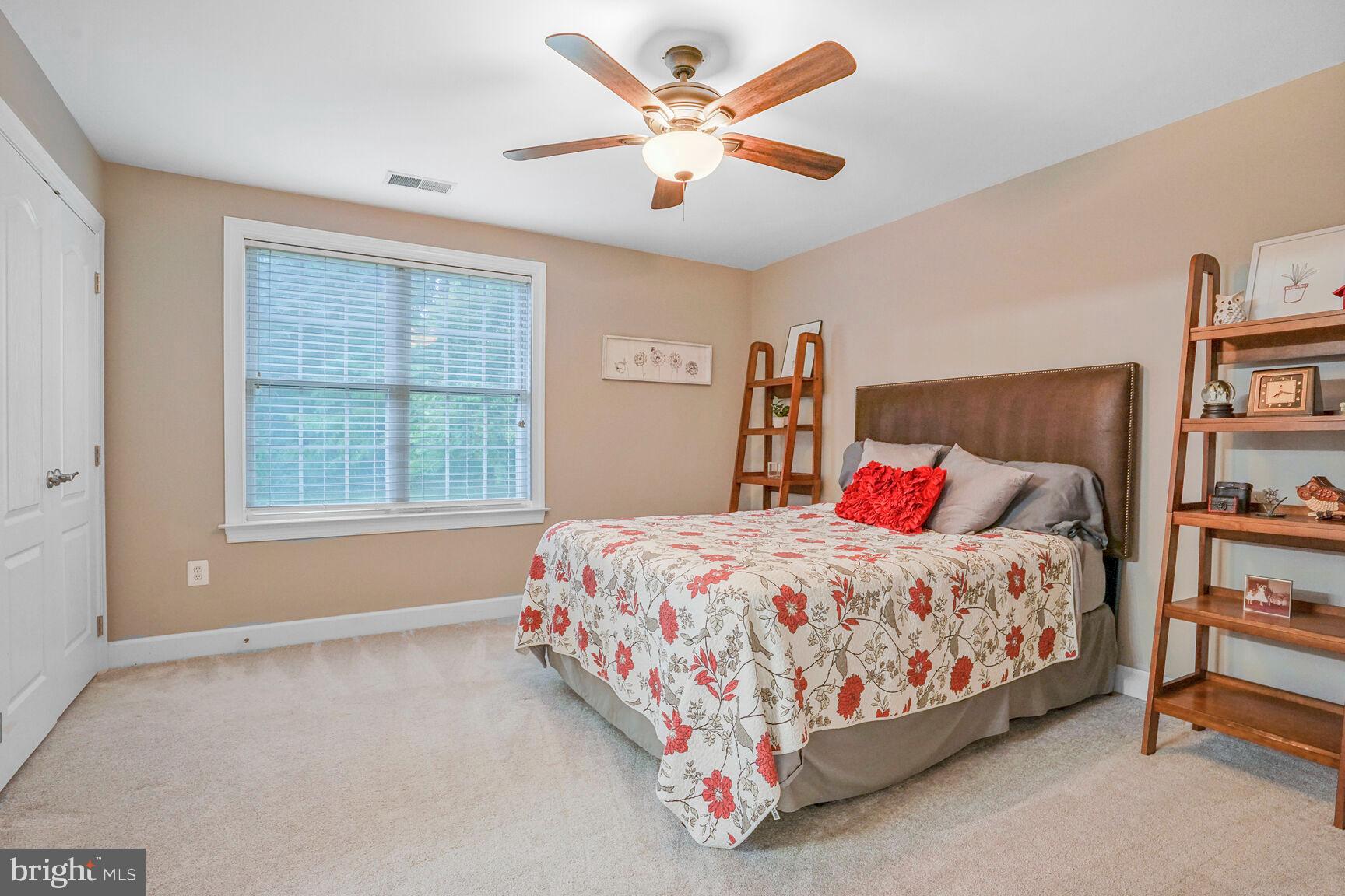 Woodbridge, Virginia, 22192, United States, 5 Bedrooms Bedrooms, ,5 BathroomsBathrooms,Residential,For Sale,1825491