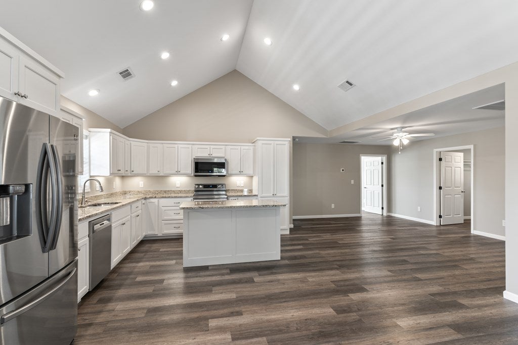 Blue Ridge, Georgia, 30513, United States, 3 Bedrooms Bedrooms, ,2 BathroomsBathrooms,Residential,For Sale,1987936