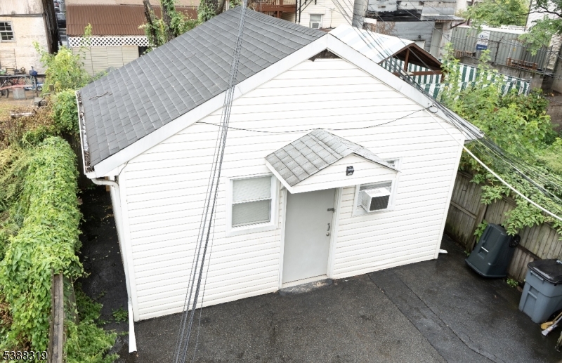 Elizabeth City, New Jersey, 07206, United States, 2 Bedrooms Bedrooms, ,3 BathroomsBathrooms,Residential,For Sale,1992844