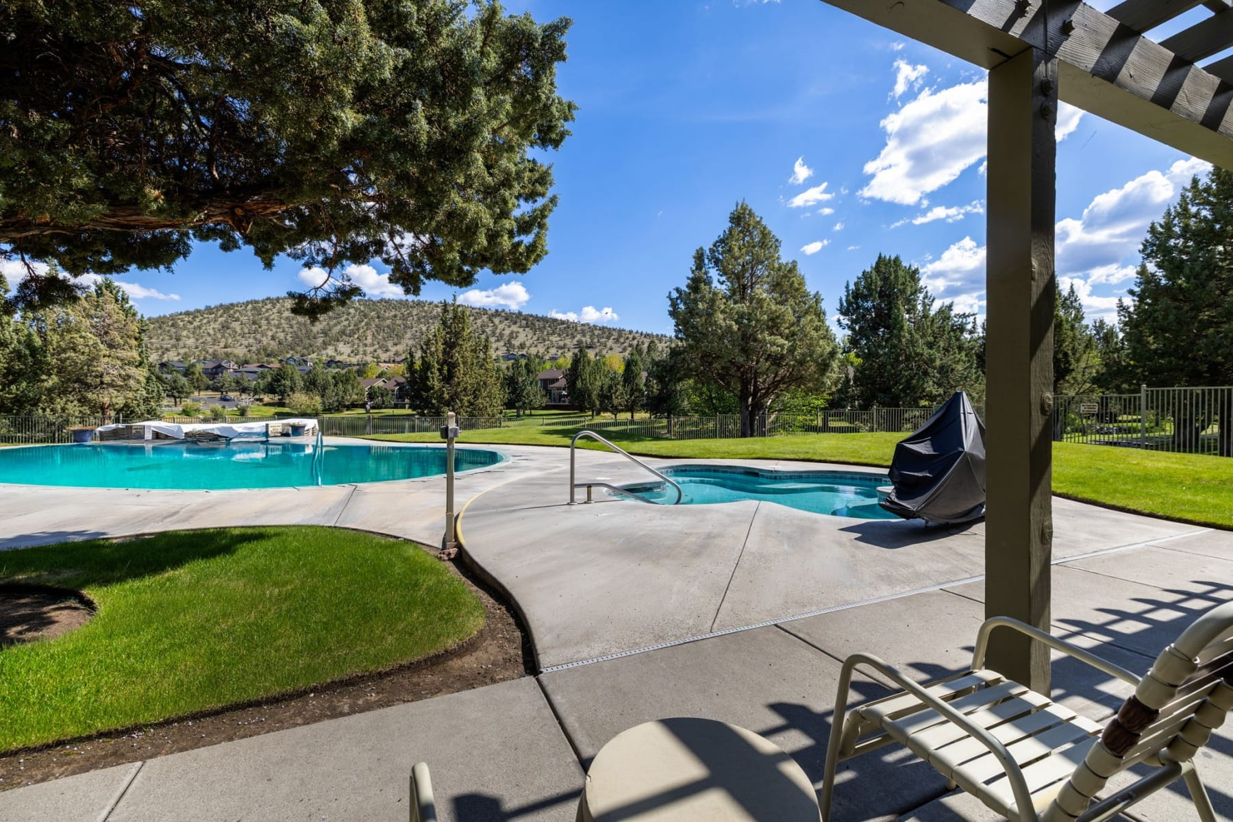  1144 Highland View Loop Redmond, OR 97756 - 物件實景