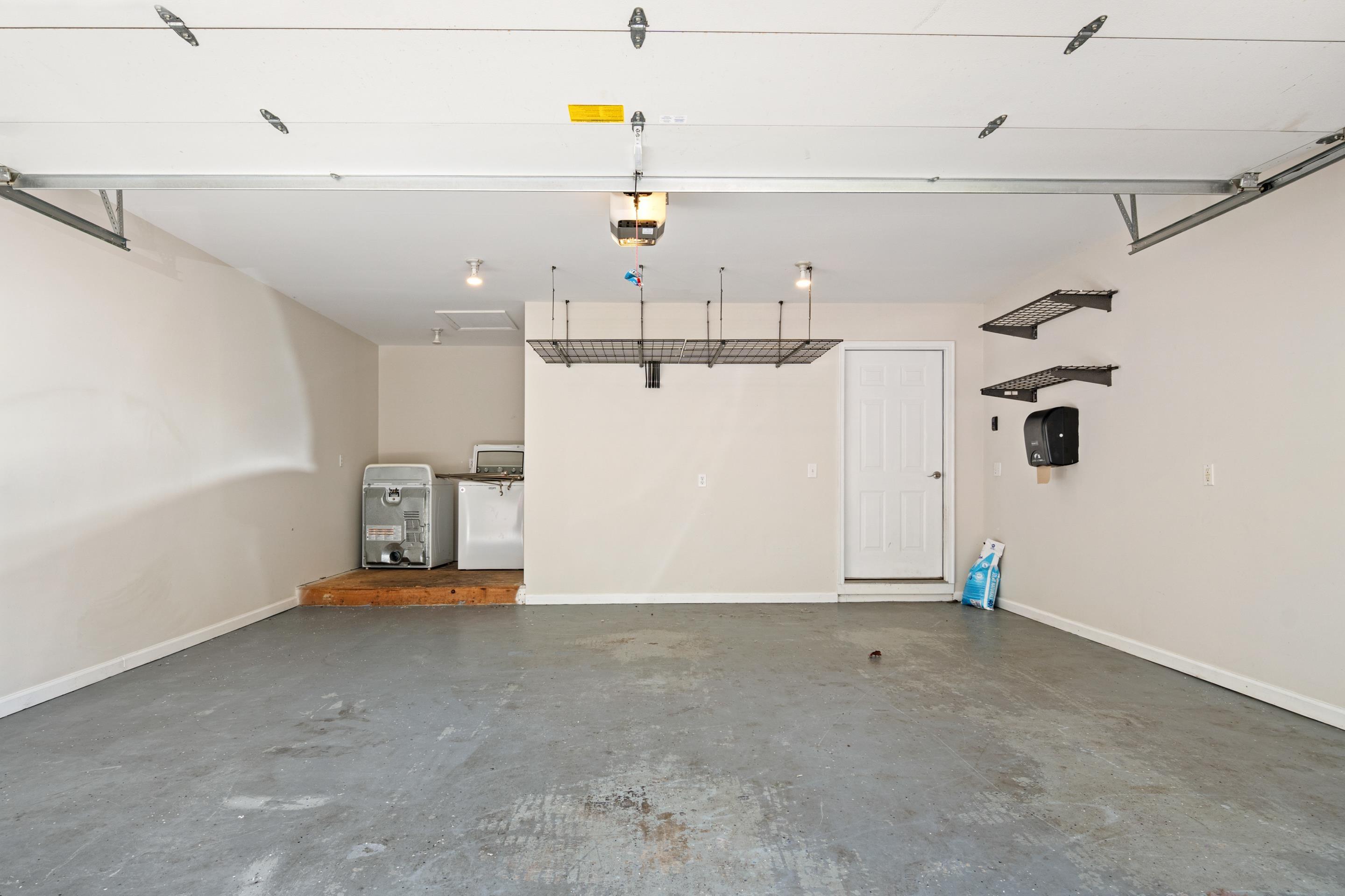 Blacksburg, Virginia, 24060, United States, 3 Bedrooms Bedrooms, ,4 BathroomsBathrooms,Residential,For Sale,1961376