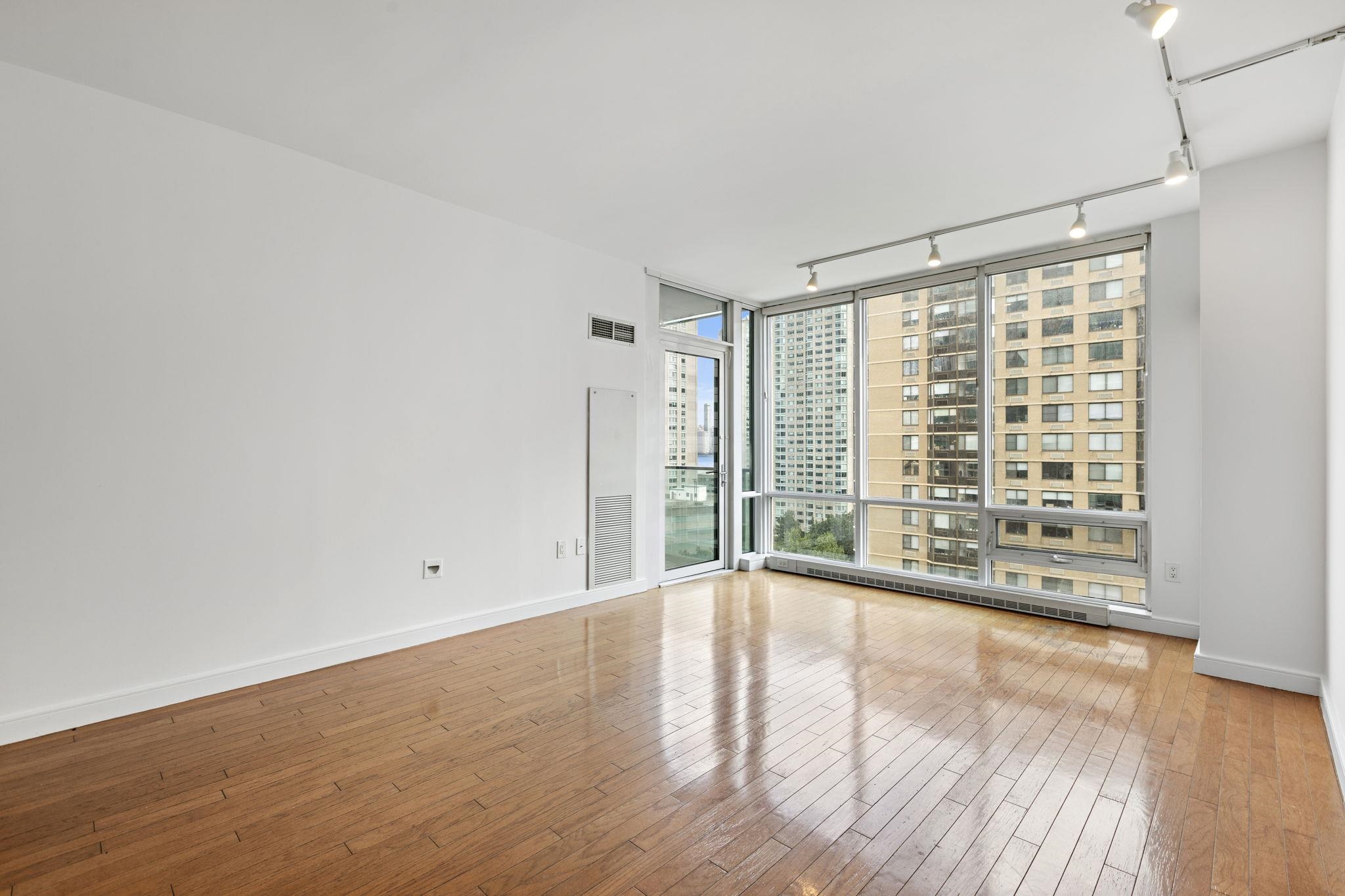 Jersey City, New Jersey, 07310, United States, 2 Bedrooms Bedrooms, ,2 BathroomsBathrooms,Residential,For Sale,1874794