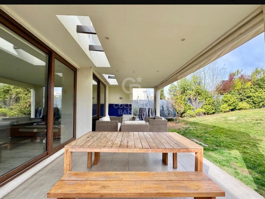 Lo Barnechea, Chile, 4 Bedrooms Bedrooms, ,4 BathroomsBathrooms,Residential,For Sale,1948613