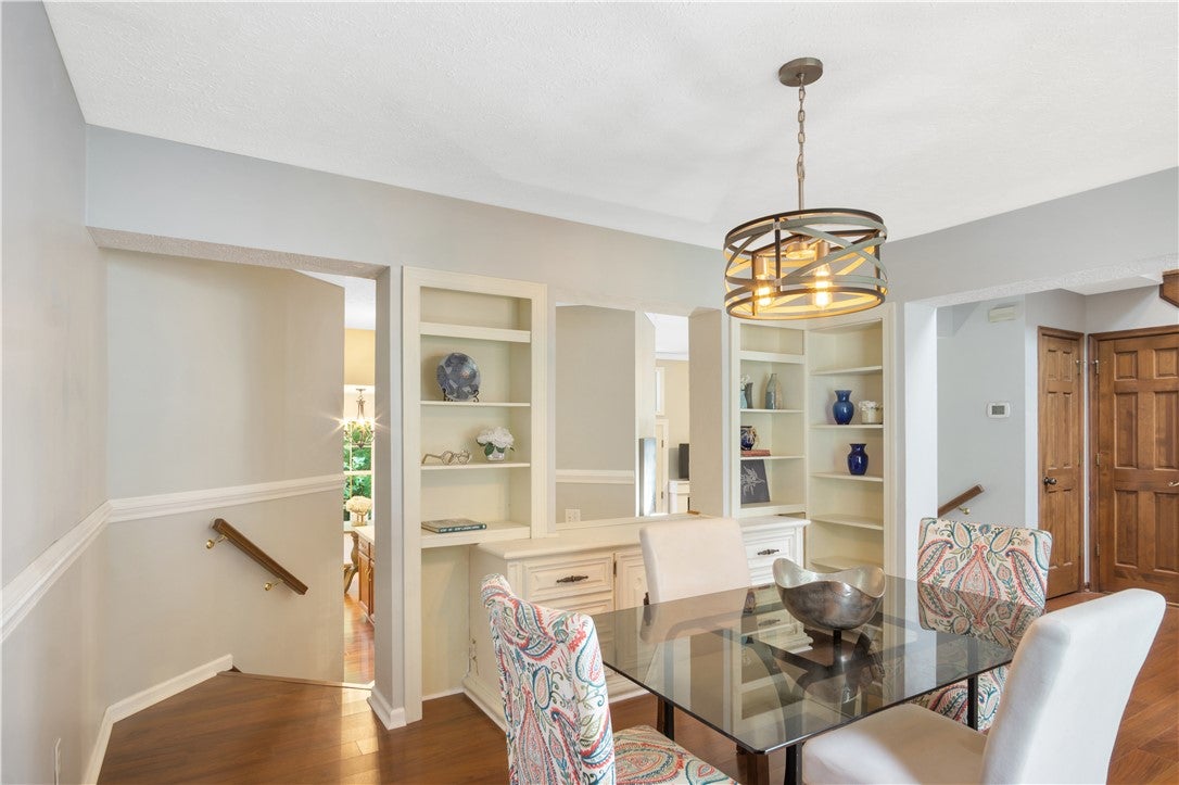 Williamsburg, Virginia, 23185, United States, 4 Bedrooms Bedrooms, ,3 BathroomsBathrooms,Residential,For Sale,1901513