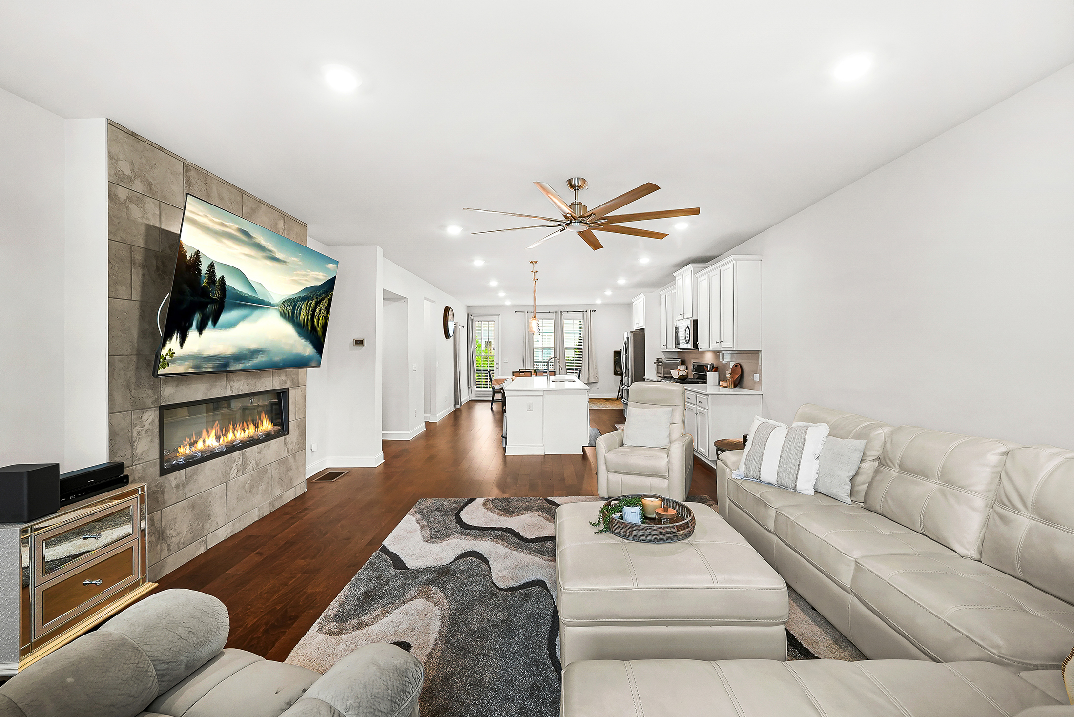  Beautifully Appointed Townhome in Downtown Duluth - 物件實景