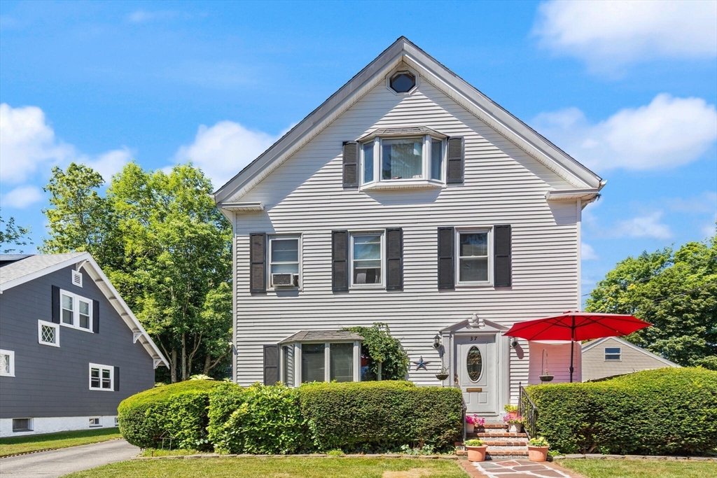 Brockton, Massachusetts, 02301, United States, 5 Bedrooms Bedrooms, ,3 BathroomsBathrooms,Residential,For Sale,1911807