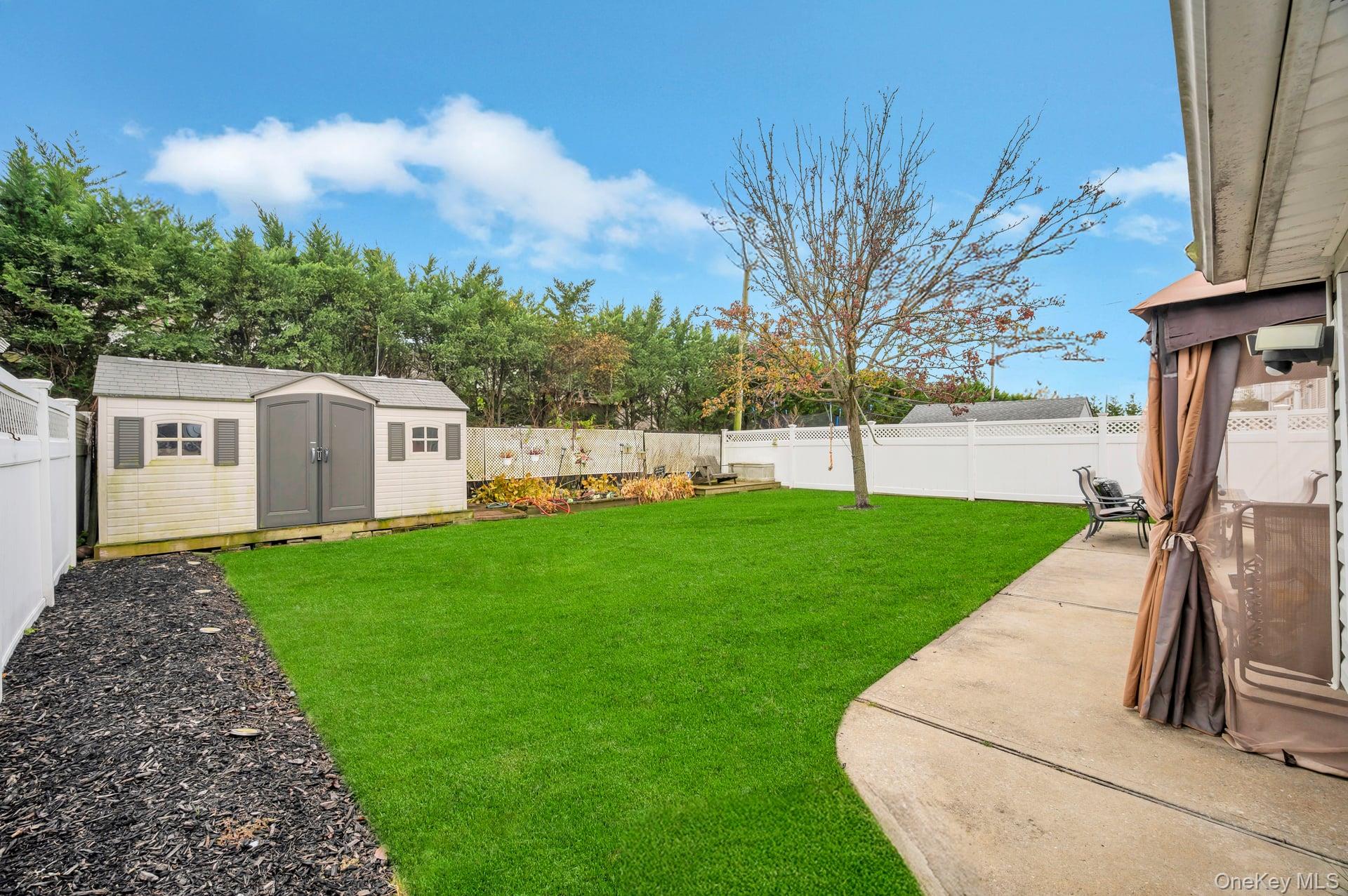 Freeport, New York, 11520, United States, 3 Bedrooms Bedrooms, ,2 BathroomsBathrooms,Residential,For Sale,1998348