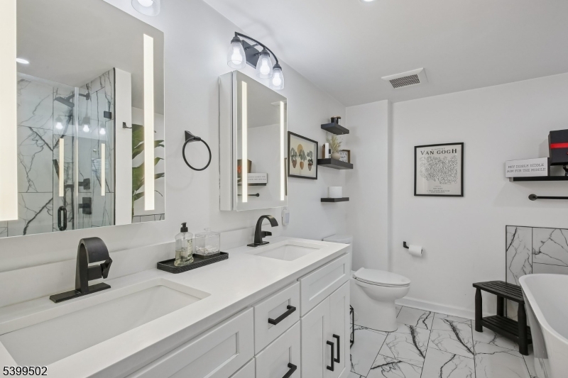 Plainfield City, New Jersey, 07062, United States, 3 Bedrooms Bedrooms, ,2 BathroomsBathrooms,Residential,For Sale,2003425