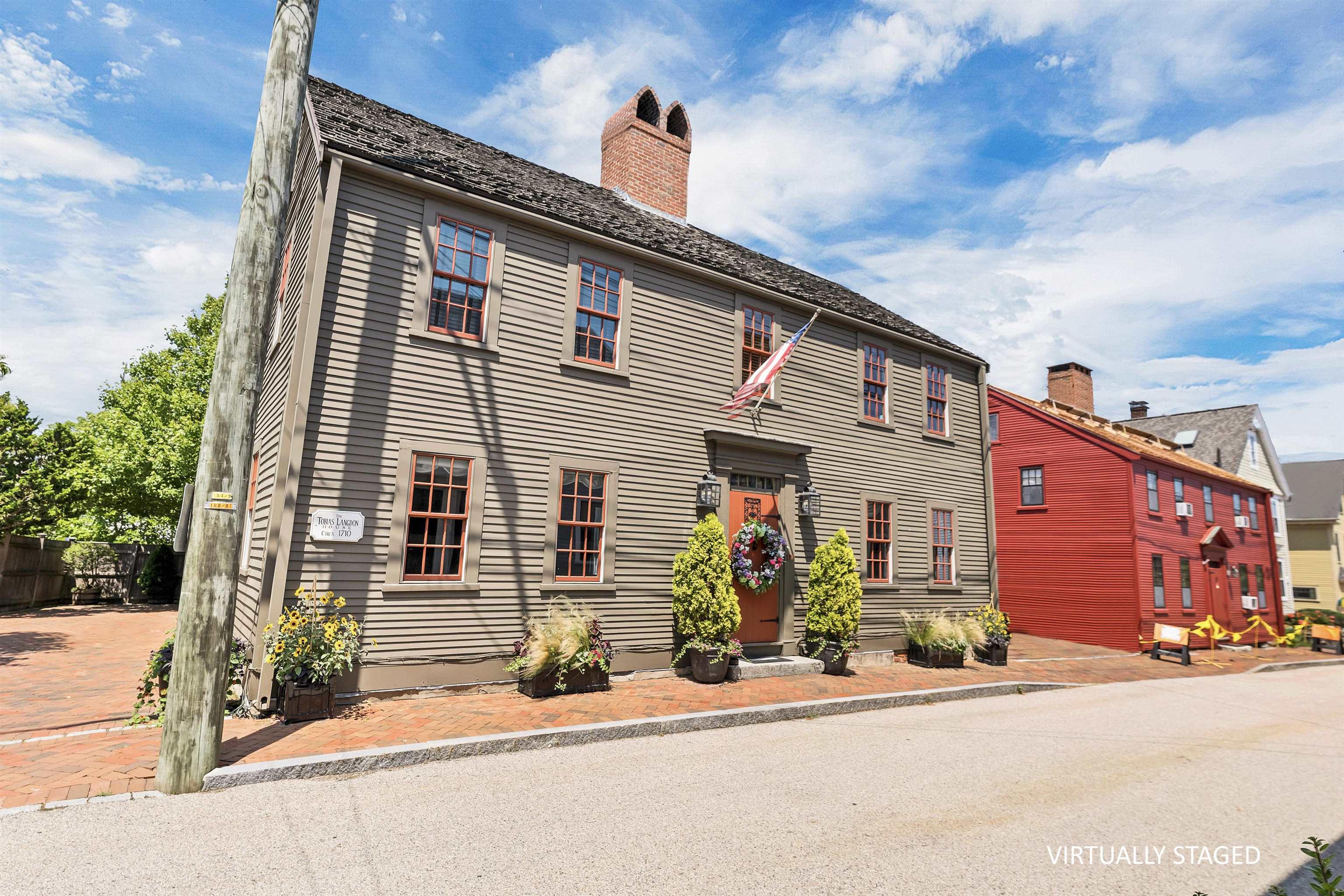 Portsmouth, New Hampshire, 03801, United States, 3 Bedrooms Bedrooms, ,1 BathroomBathrooms,Residential,For Sale,1919932