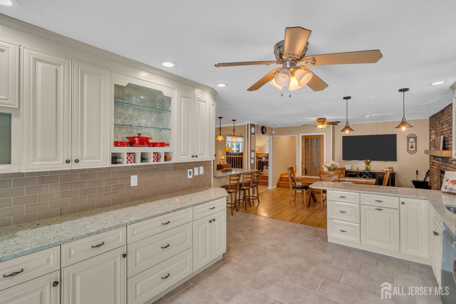 South Plainfield, New Jersey, 07080, United States, 3 Bedrooms Bedrooms, ,3 BathroomsBathrooms,Residential,For Sale,1939790