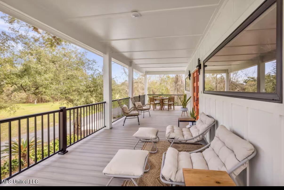 Bay Saint Louis, Mississippi, 39520, United States, 2 Bedrooms Bedrooms, ,2 BathroomsBathrooms,Residential,For Sale,1968708