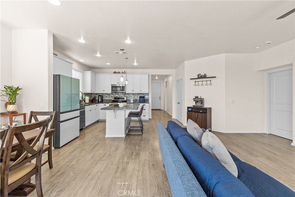 Beaumont, California, 92223, United States, 3 Bedrooms Bedrooms, ,2 BathroomsBathrooms,Residential,For Sale,1981518