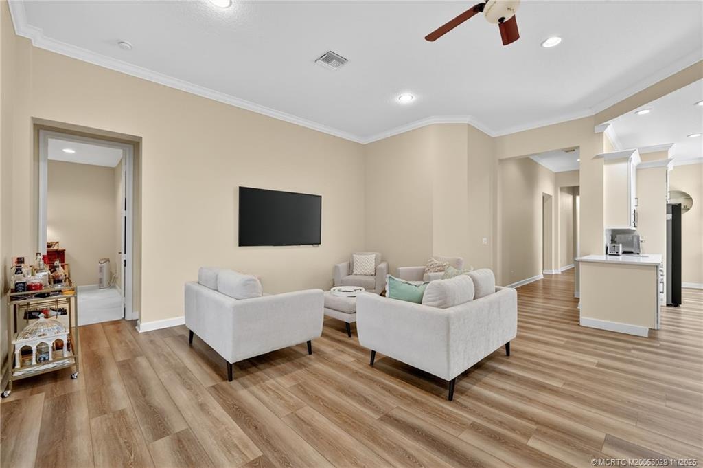 Port St Lucie, Florida, 34986, United States, 3 Bedrooms Bedrooms, ,3 BathroomsBathrooms,Residential,For Sale,1994452