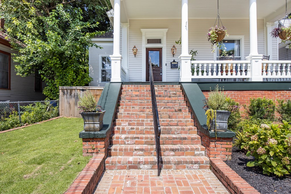 Columbus, Georgia, 31901, United States, 4 Bedrooms Bedrooms, ,3 BathroomsBathrooms,Residential,For Sale,1876126