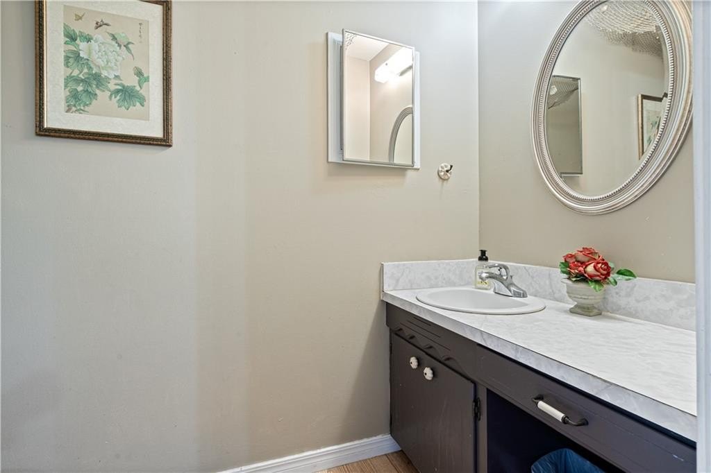 Siloam Springs, Arkansas, 72761, United States, 3 Bedrooms Bedrooms, ,4 BathroomsBathrooms,Residential,For Sale,1981853