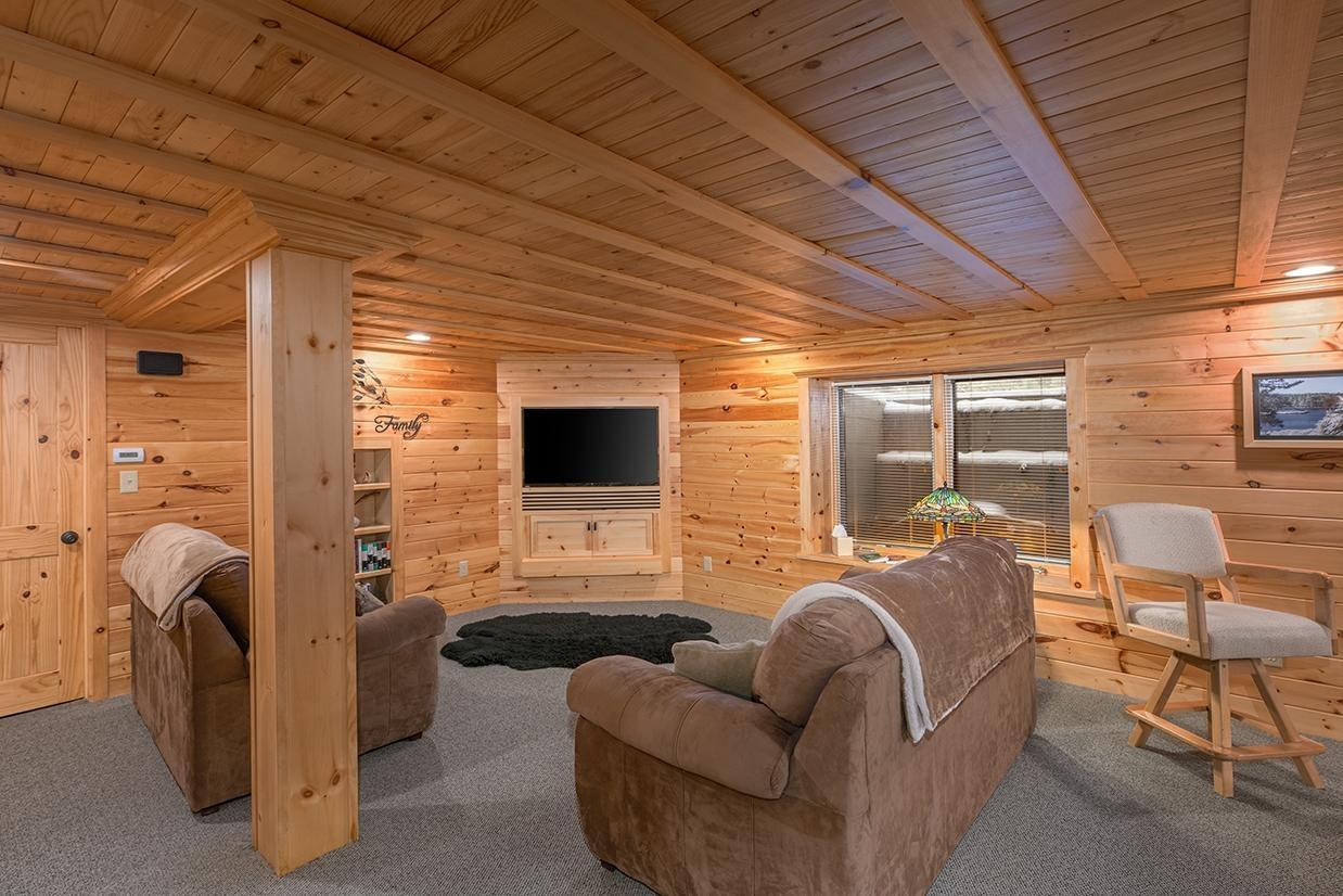 Watersmeet, Michigan, 49969, United States, 4 Bedrooms Bedrooms, ,3 BathroomsBathrooms,Residential,For Sale,1979345