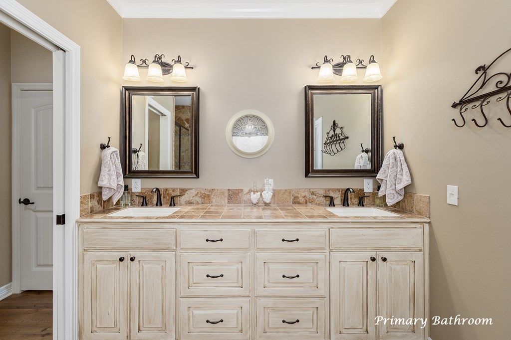 Huntington, Texas, 75949, United States, 3 Bedrooms Bedrooms, ,3 BathroomsBathrooms,Residential,For Sale,2007836