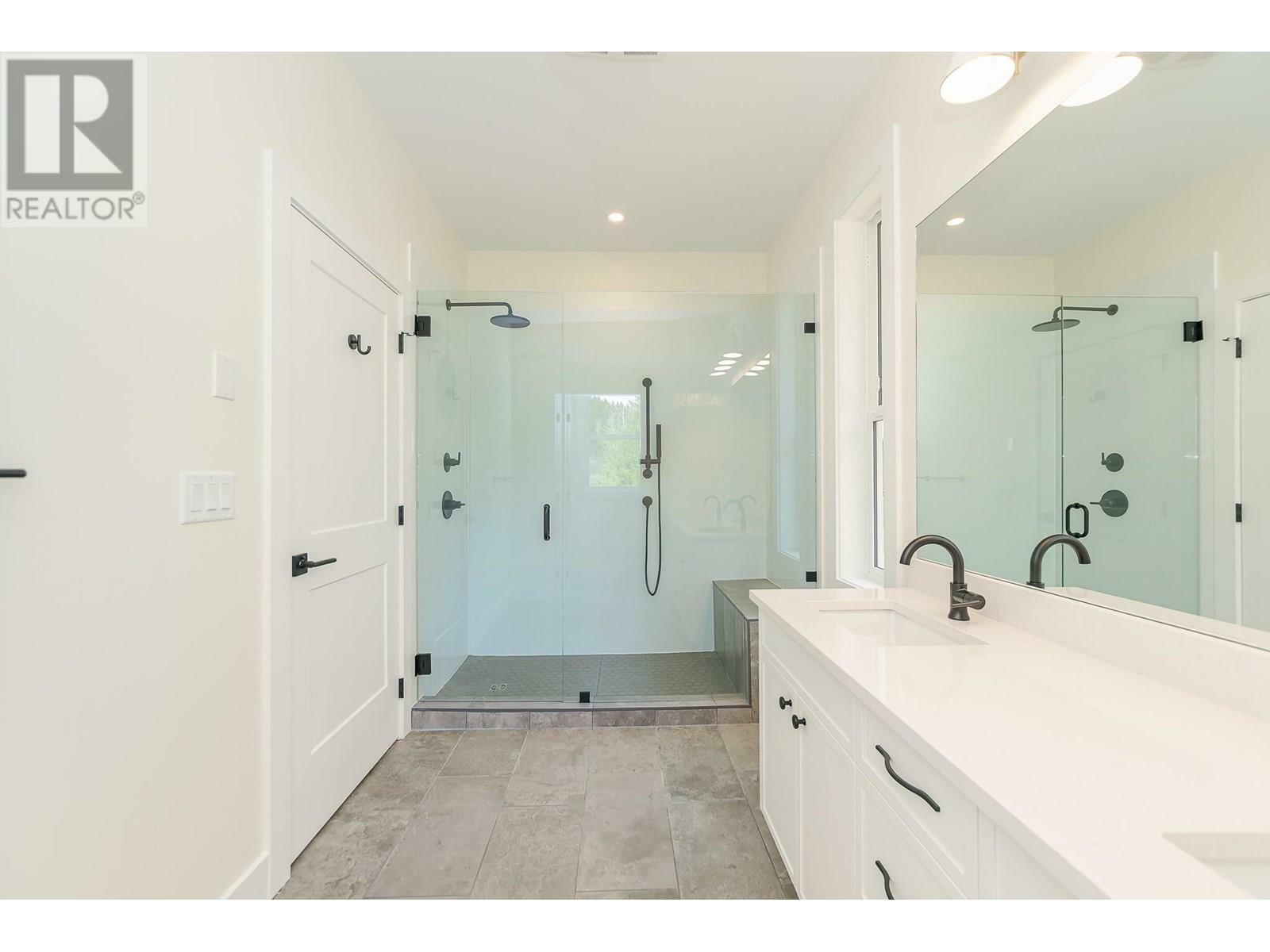BLIND BAY, British Columbia, V0E 1H0, CA, 3 Bedrooms Bedrooms, ,2 BathroomsBathrooms,Residential,For Sale,1836853