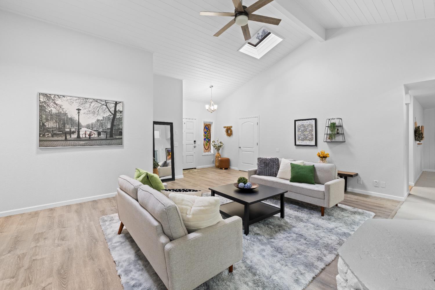 Grass Valley, California, 95949, United States, 3 Bedrooms Bedrooms, ,3 BathroomsBathrooms,Residential,For Sale,1992571